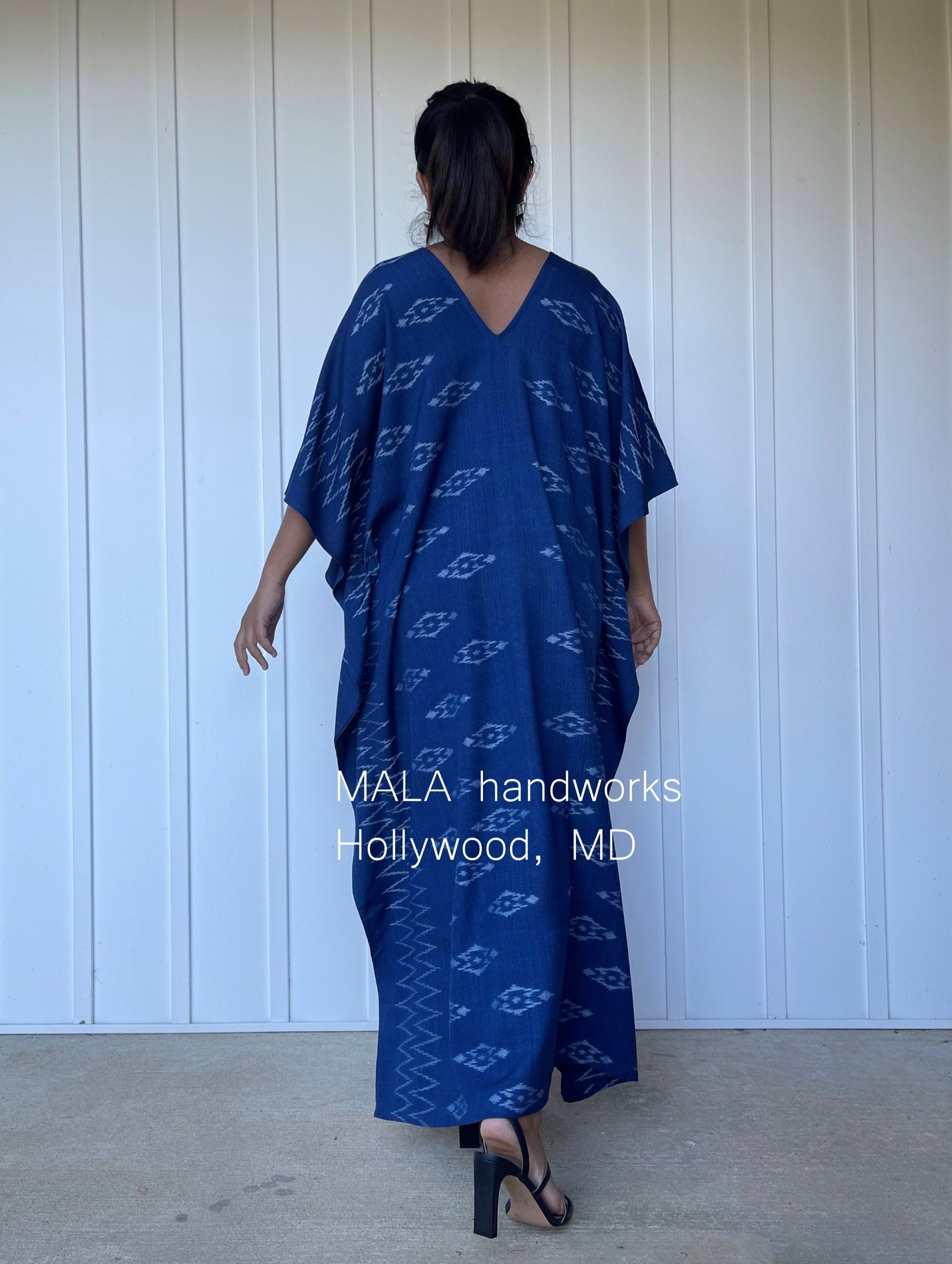 MALA handworks  Ikat Hand Woven Pattern Kaftan in Indigo Blue with White and Organic Dye