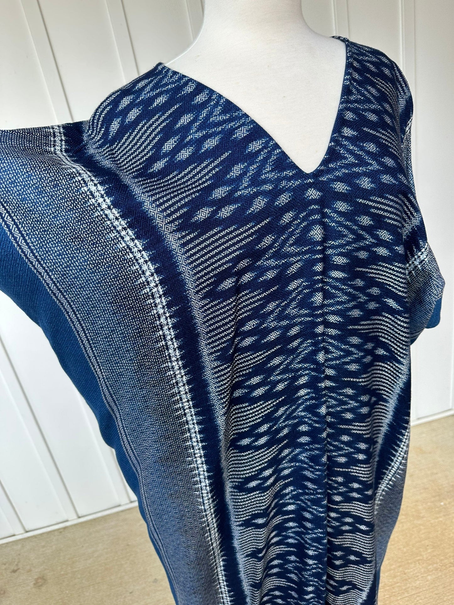 MALA handworks  Ikat Hand Woven Pattern Kaftan in Indigo Blue with White and Pink Organic Dye