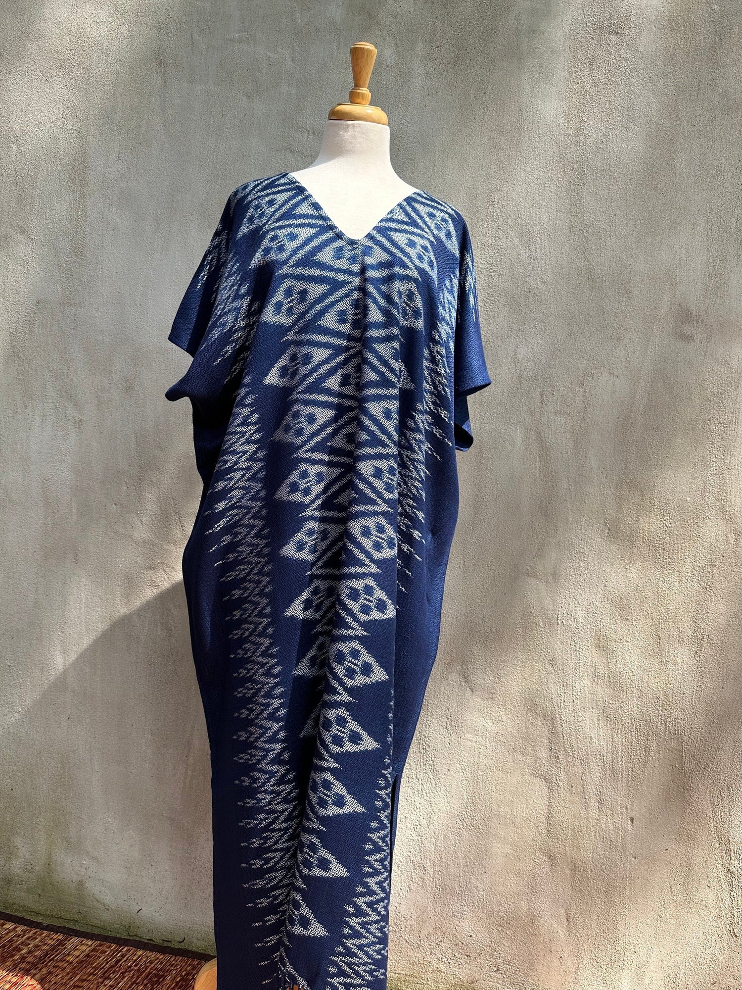 MALA handworks  Ikat Hand Woven Pattern Kaftan in Indigo Blue with White