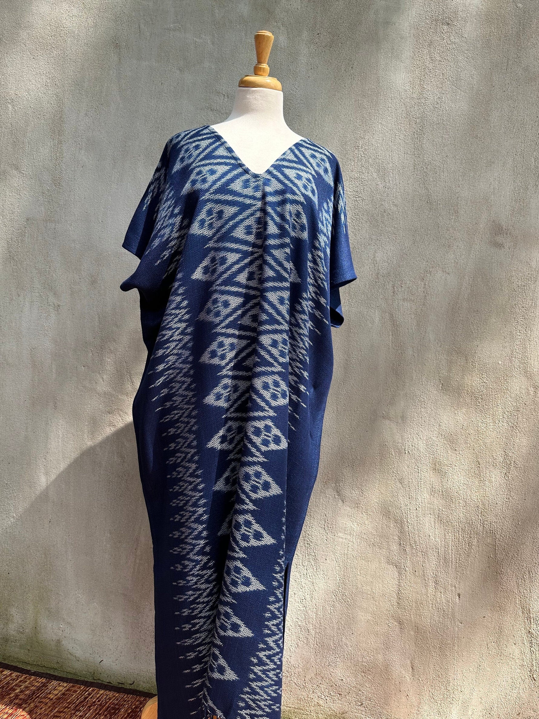 MALA handworks  Ikat Hand Woven Pattern Kaftan in Indigo Blue with White