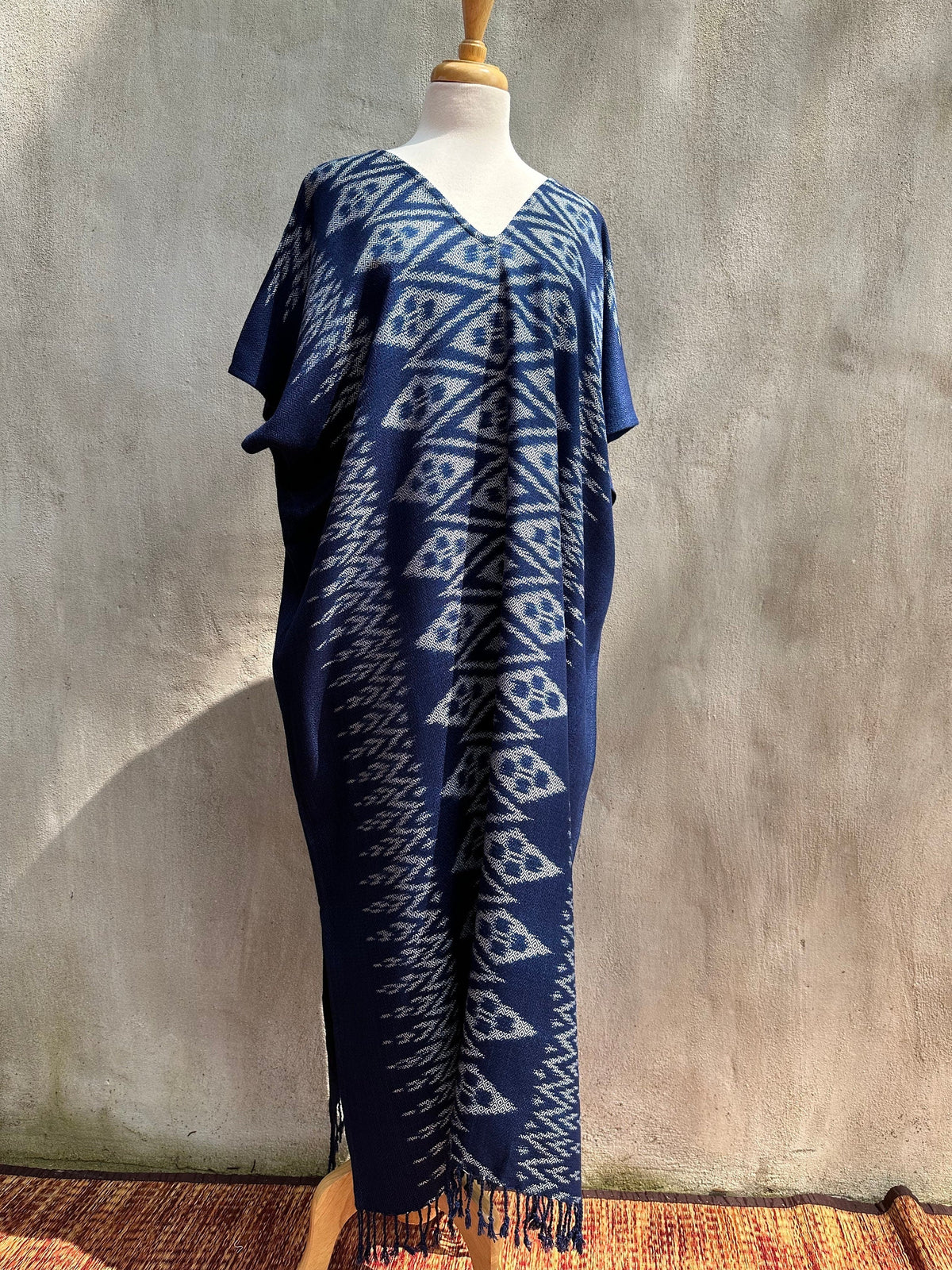 MALA handworks  Ikat Hand Woven Pattern Kaftan in Indigo Blue with White