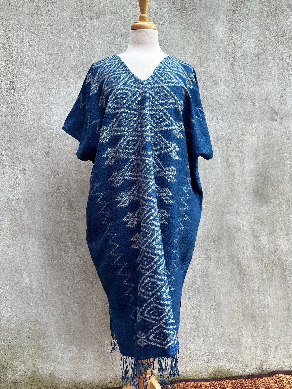 MALA handworks  Ikat Hand Woven Pattern Kaftan in Indigo Blue with White
