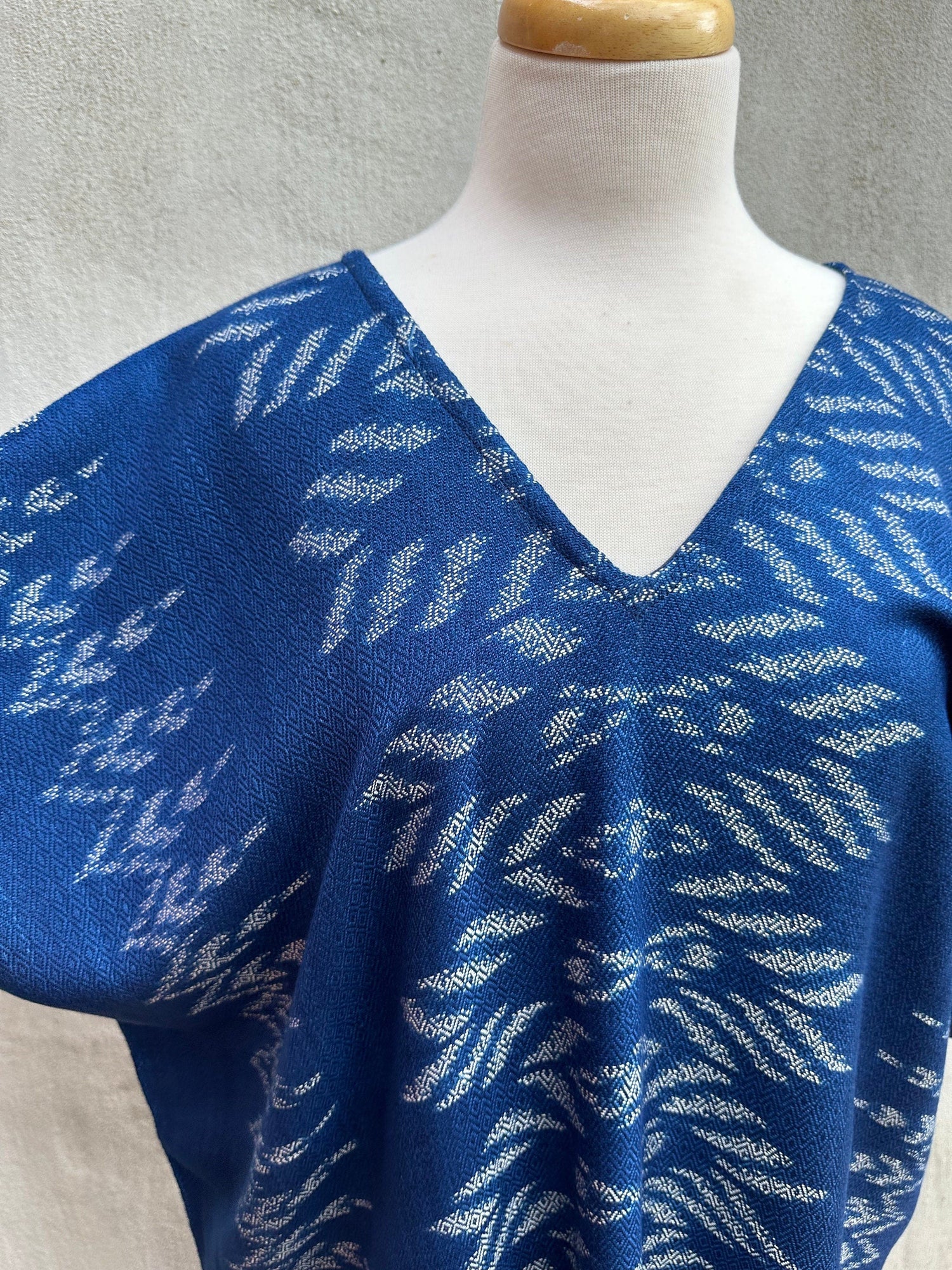 MALA handworks  Ikat Hand Woven Pattern Kaftan in Indigo Blue with White