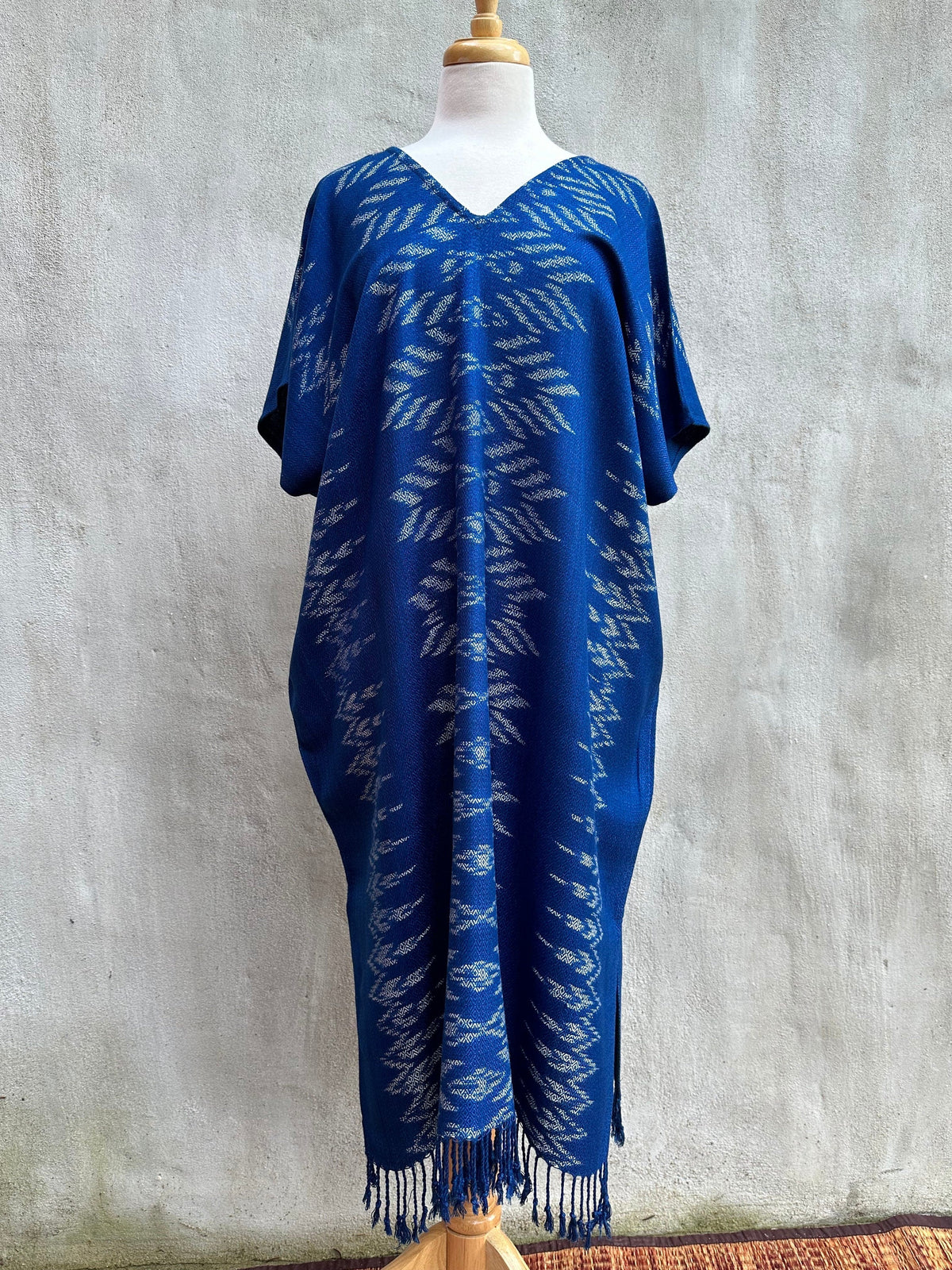 MALA handworks  Ikat Hand Woven Pattern Kaftan in Indigo Blue with White