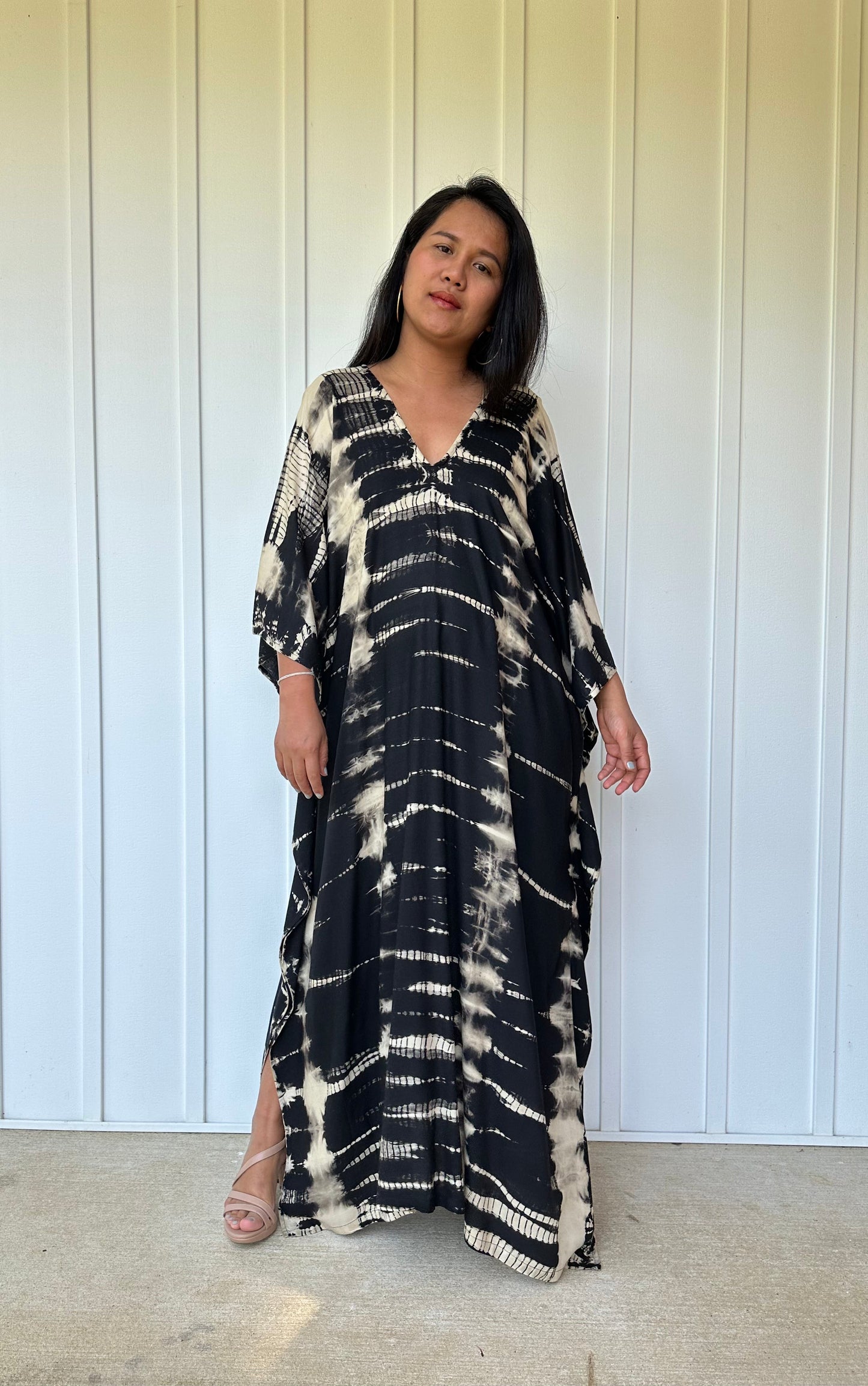 MALA handworks  iynta kaftan in Black Tie Dye