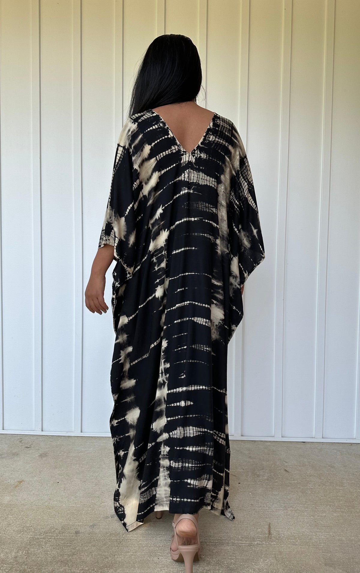 MALA handworks  iynta kaftan in Black Tie Dye