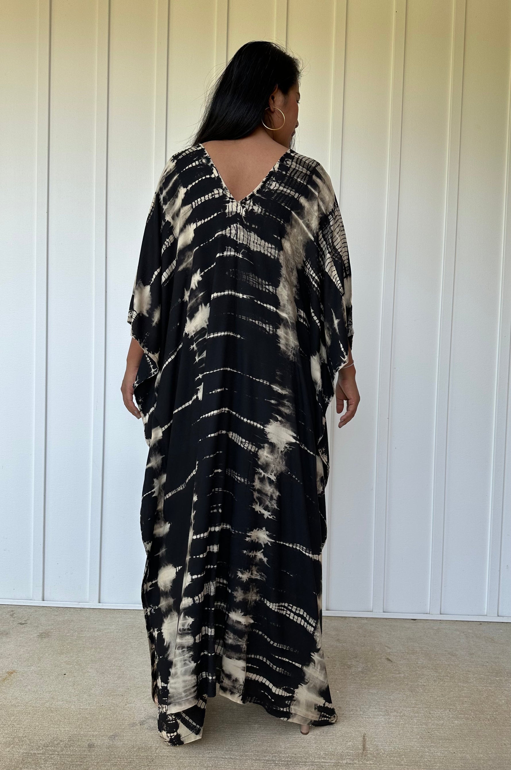 MALA handworks  iynta kaftan in Black Tie Dye