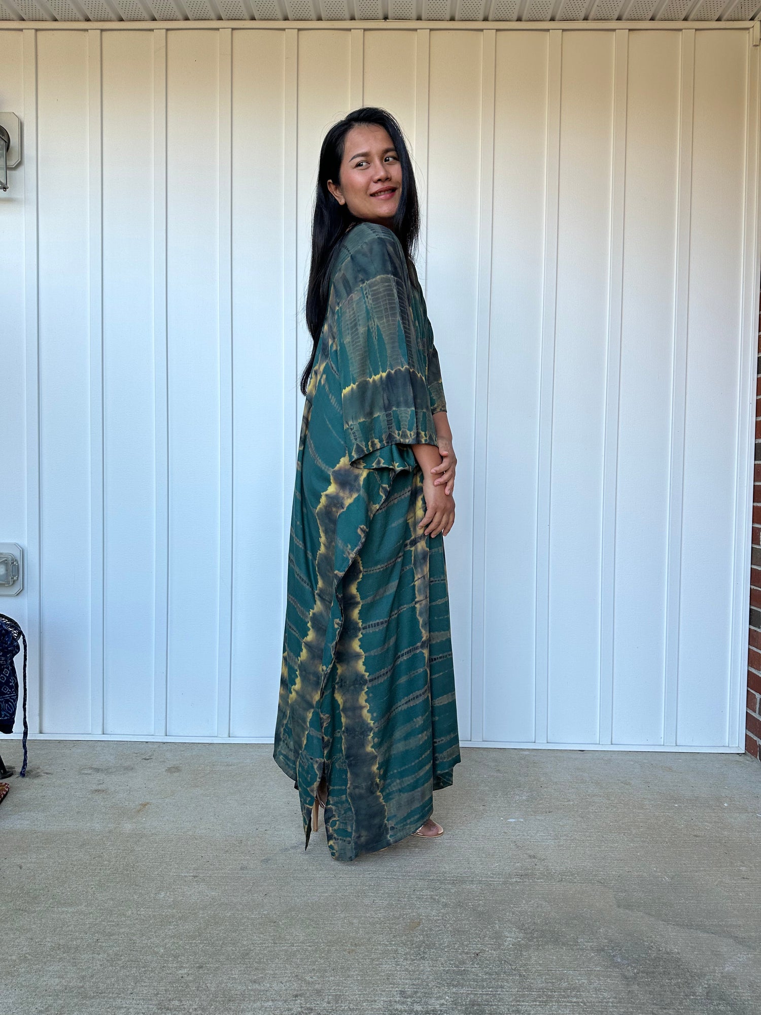 MALA handworks iynta Kaftan in Green and Black Tie Dye