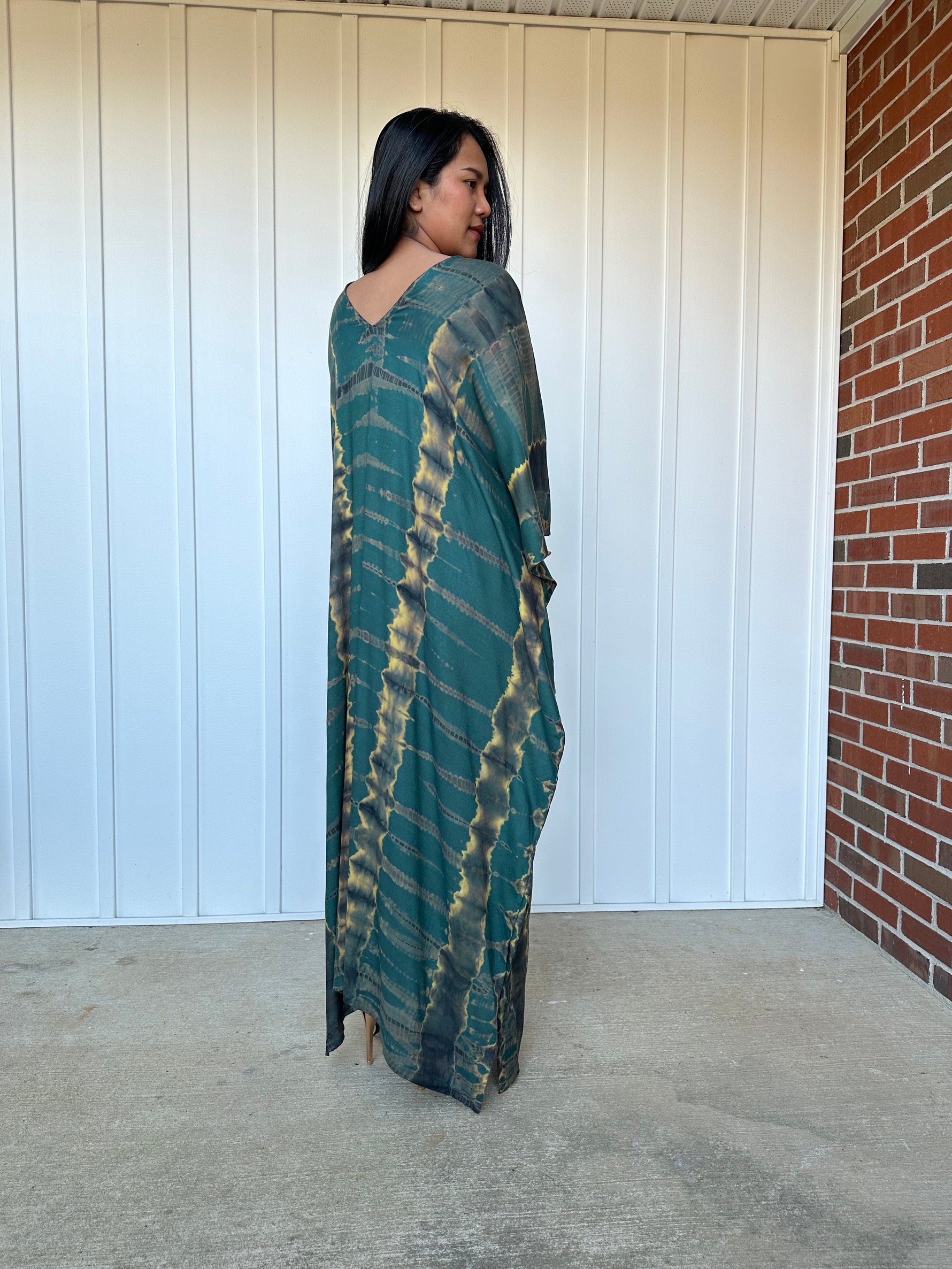 MALA handworks iynta Kaftan in Green and Black Tie Dye