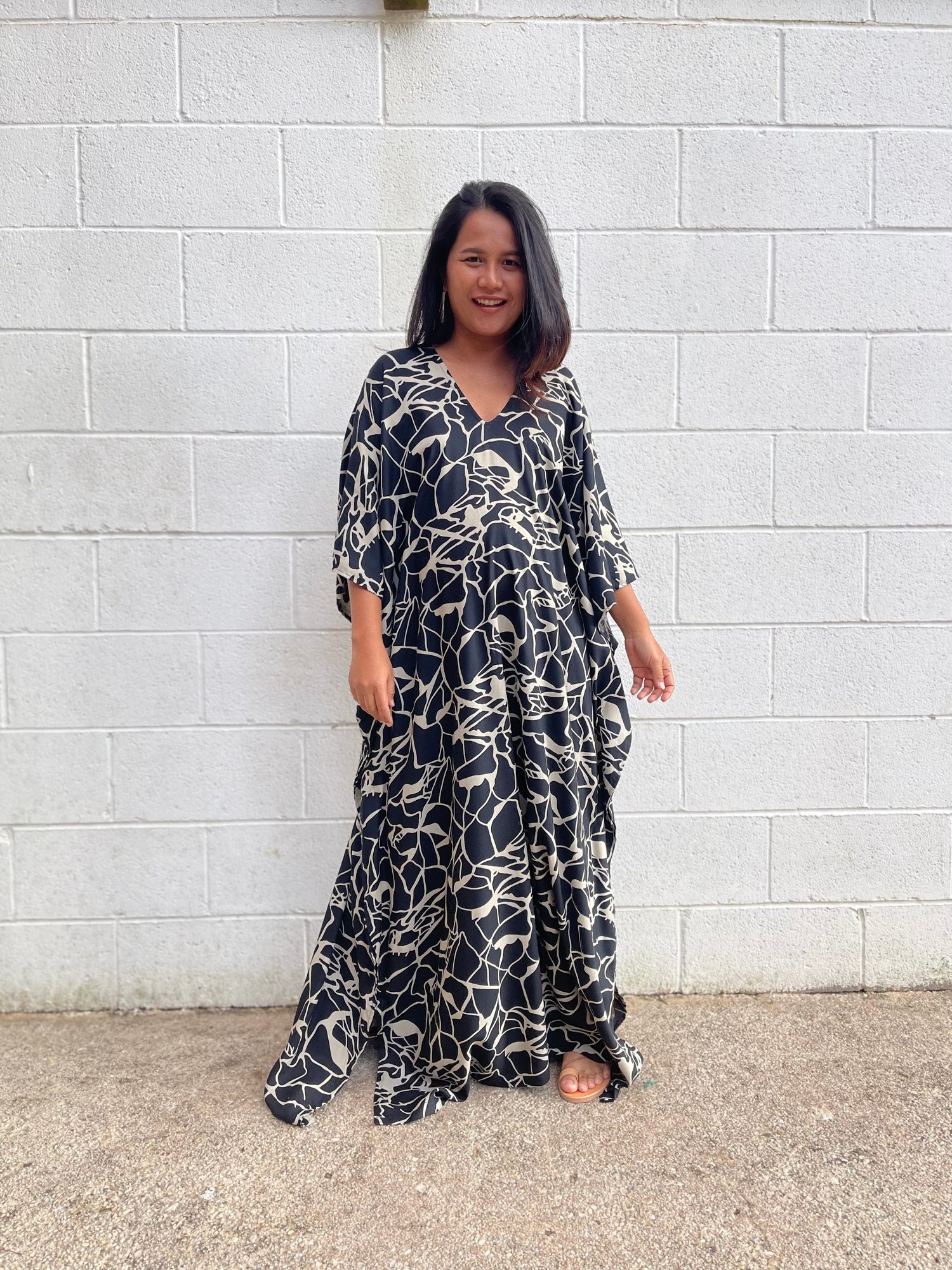 MALA handworks Luna Kaftan in Black and Geometric Silkscreen