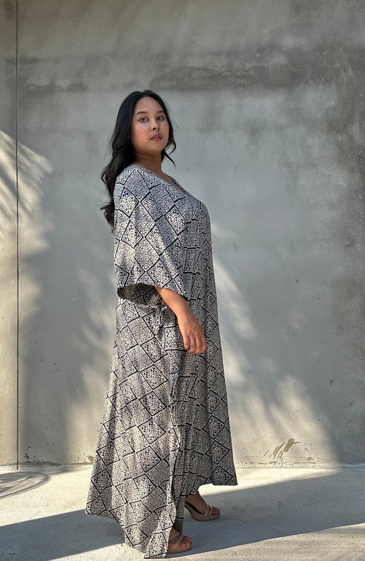 Mala Handworks Luna Lattice Kaftan in Black and Gray