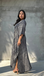 Mala Handworks Luna Micro Lattice Kaftan in Black and Gray