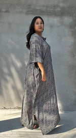 Mala Handworks Luna Micro Lattice Kaftan in Black and Gray