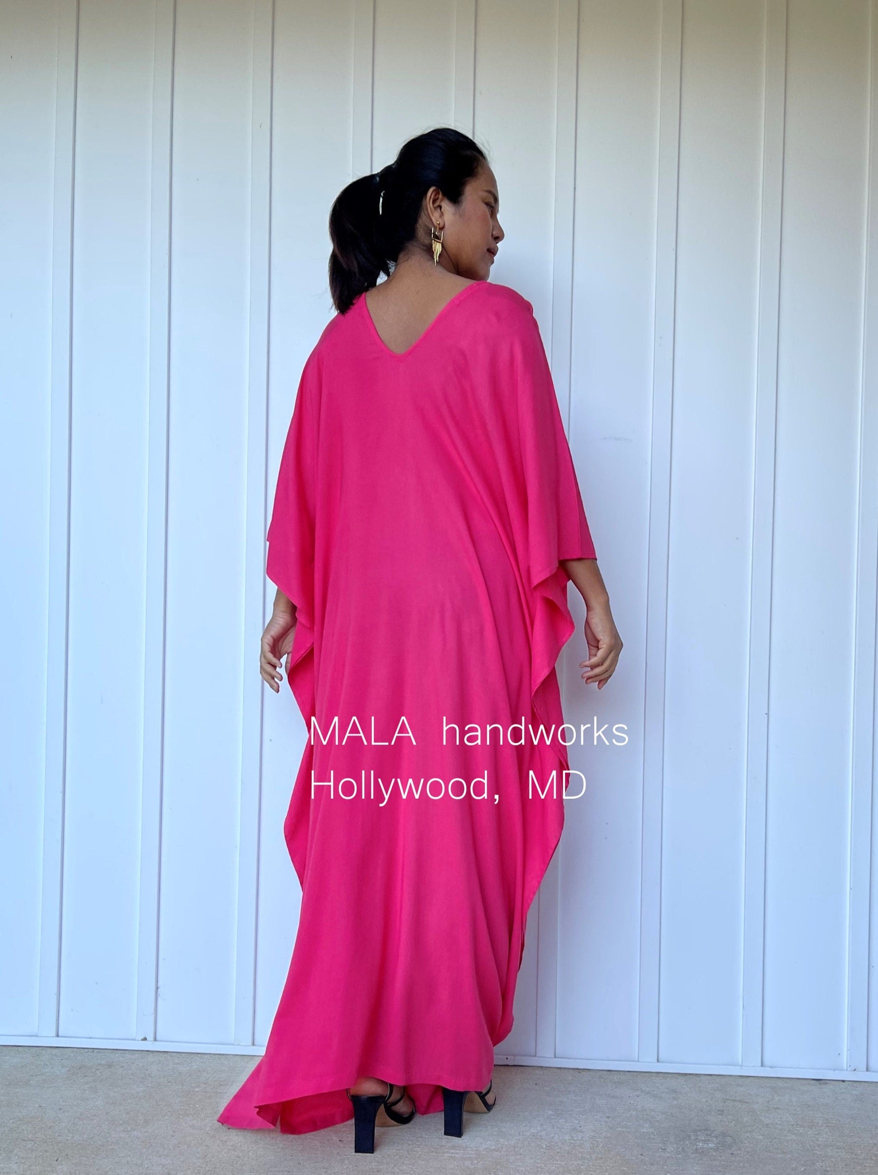 MALA handworks  Mala Kaftan in Fuchsia Pink