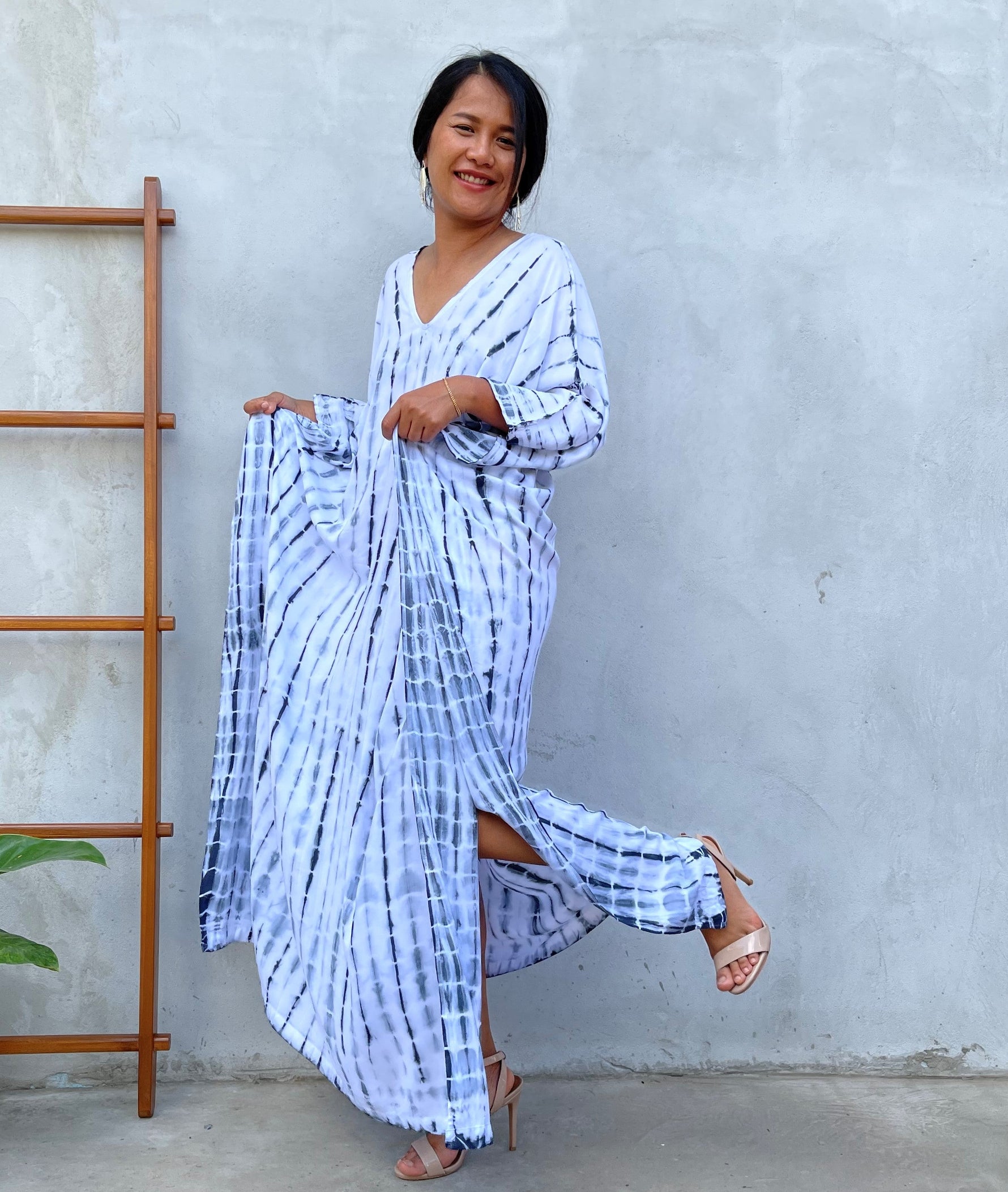 MALA handworks Mala Kaftan in White and Black Tie Dye