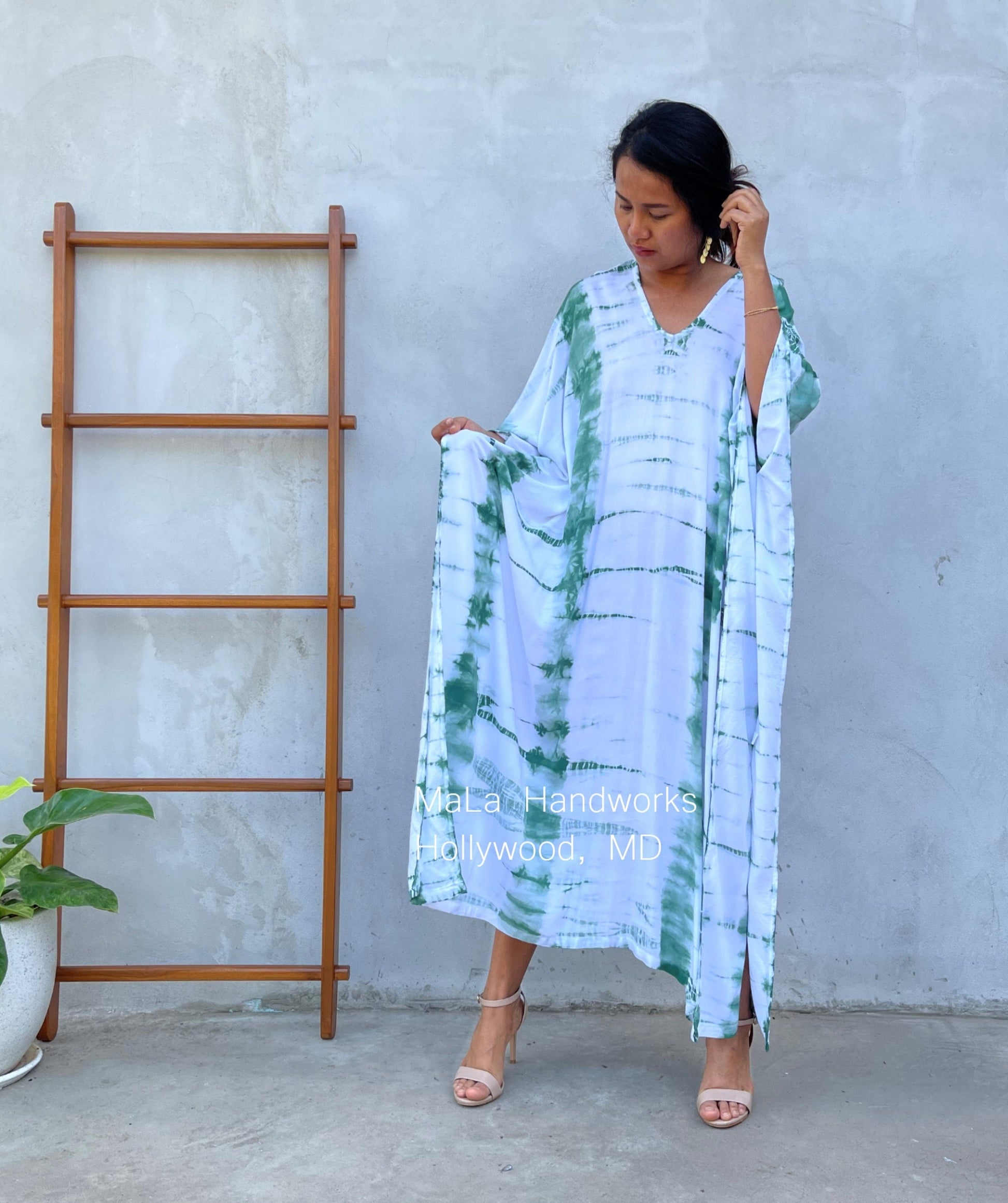 MALA handworks  Mala Kaftan in White and Green Tie Dye