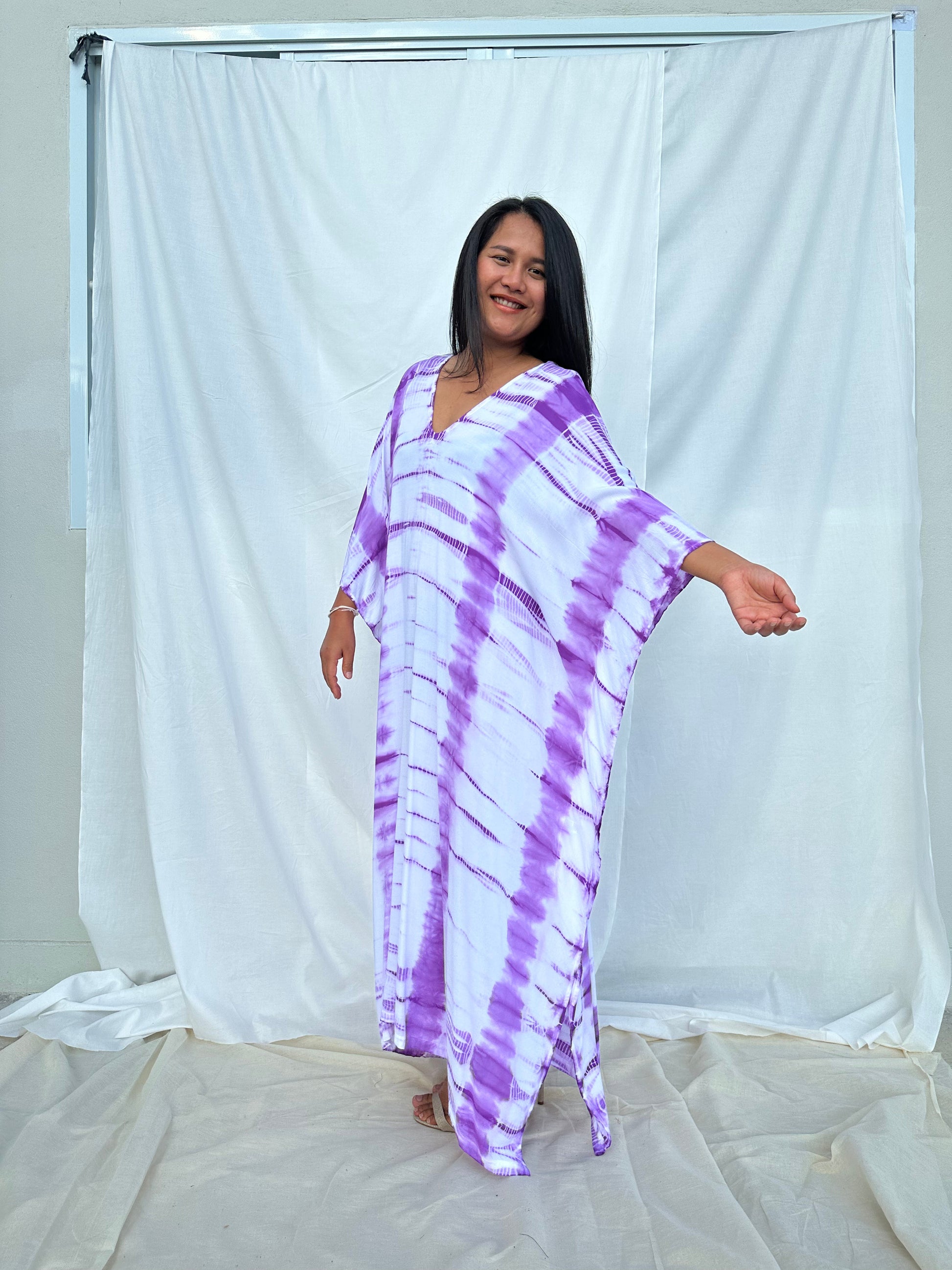 MALA handworks Mala Kaftan in White and Lavender Tie Dye