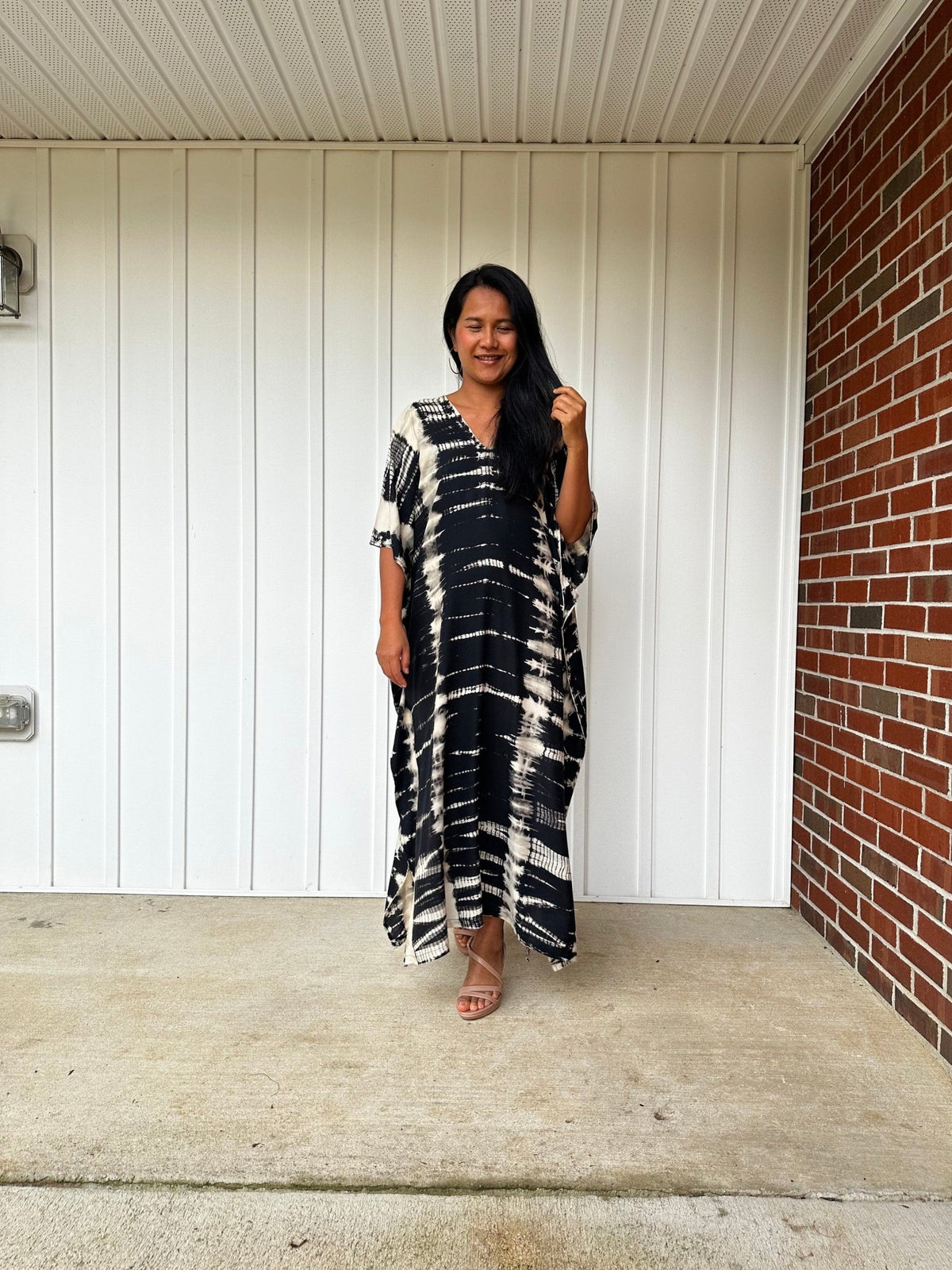 Nora Kaftan in Black and White Tie Dye - Mala Handworks