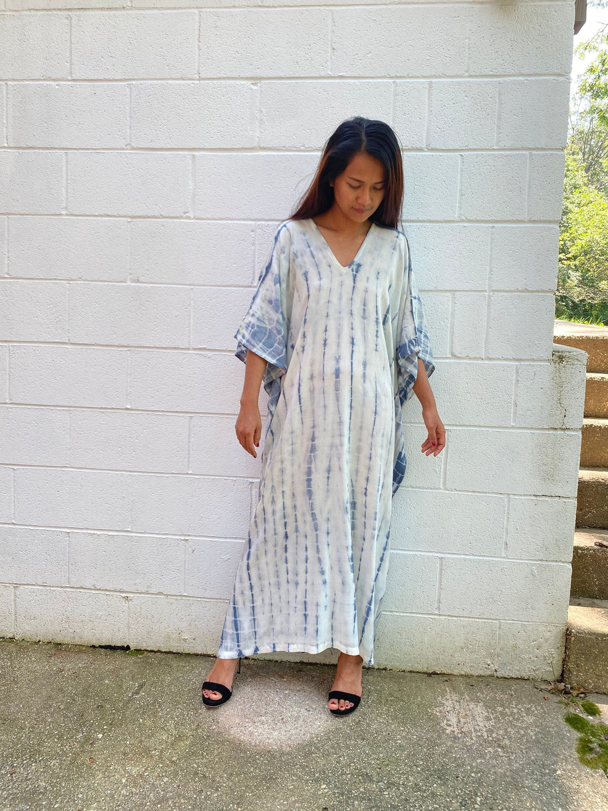 MALA handworks  50 Nora Kaftan in White and Gray Tie Dye