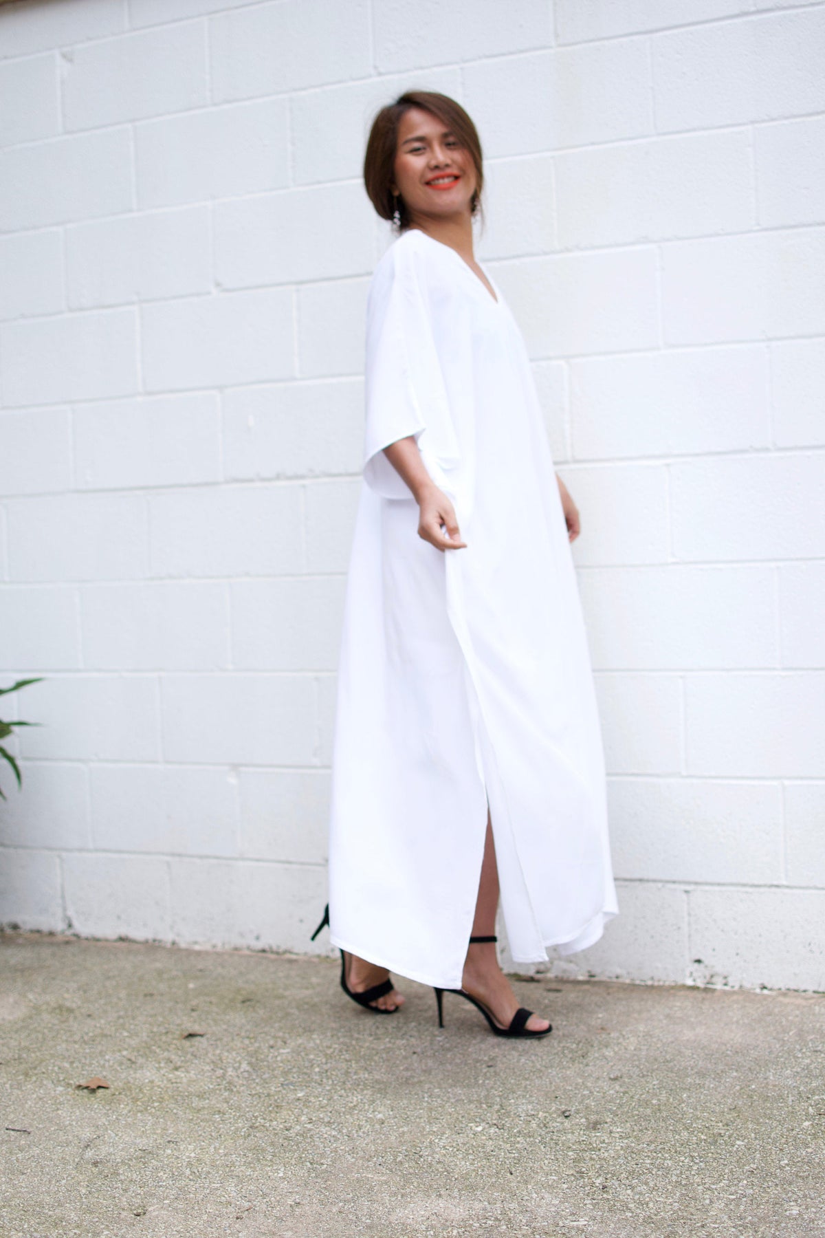 MALA handworks Nora Kaftan in White