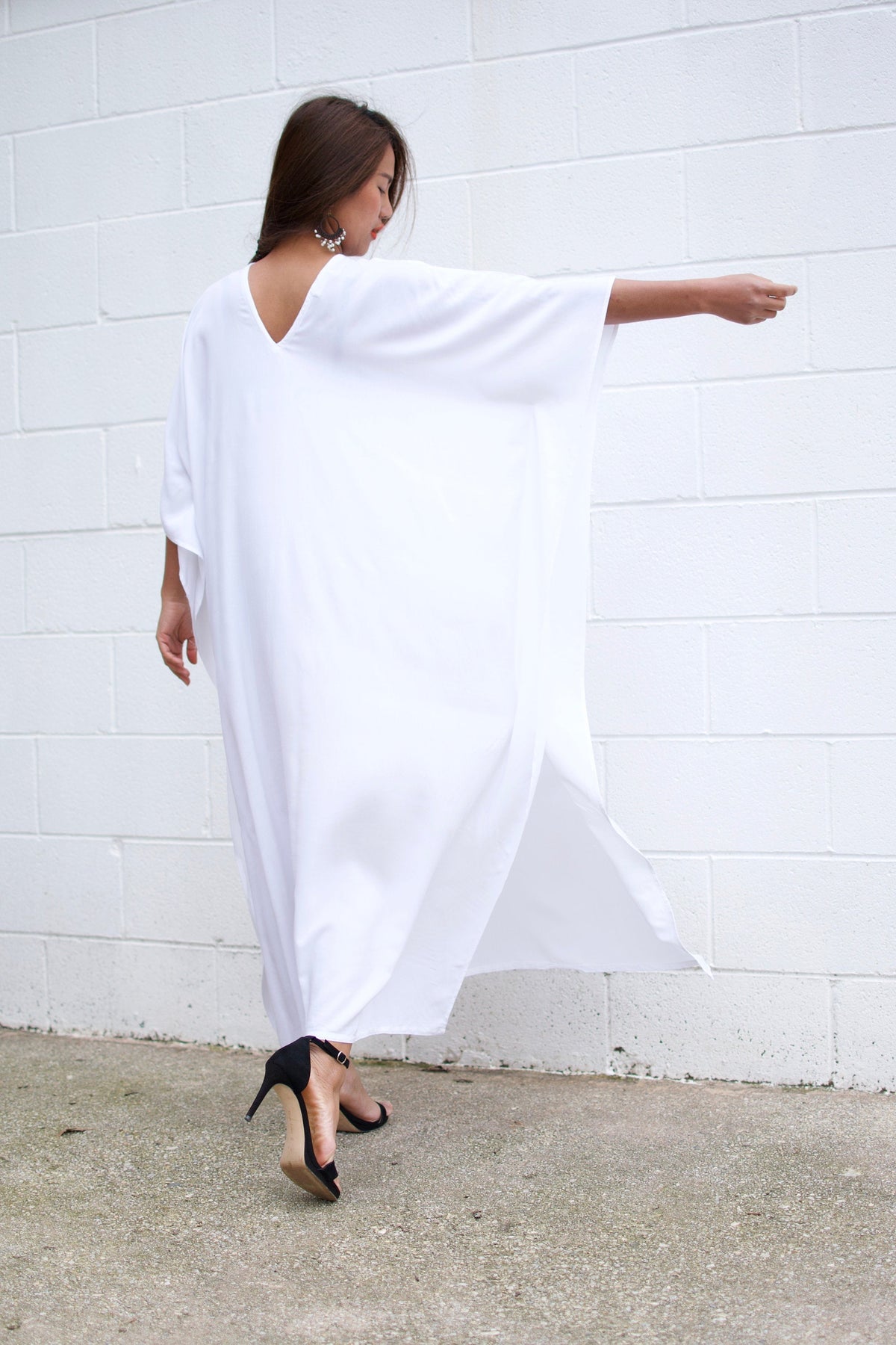 MALA handworks Nora Kaftan in White