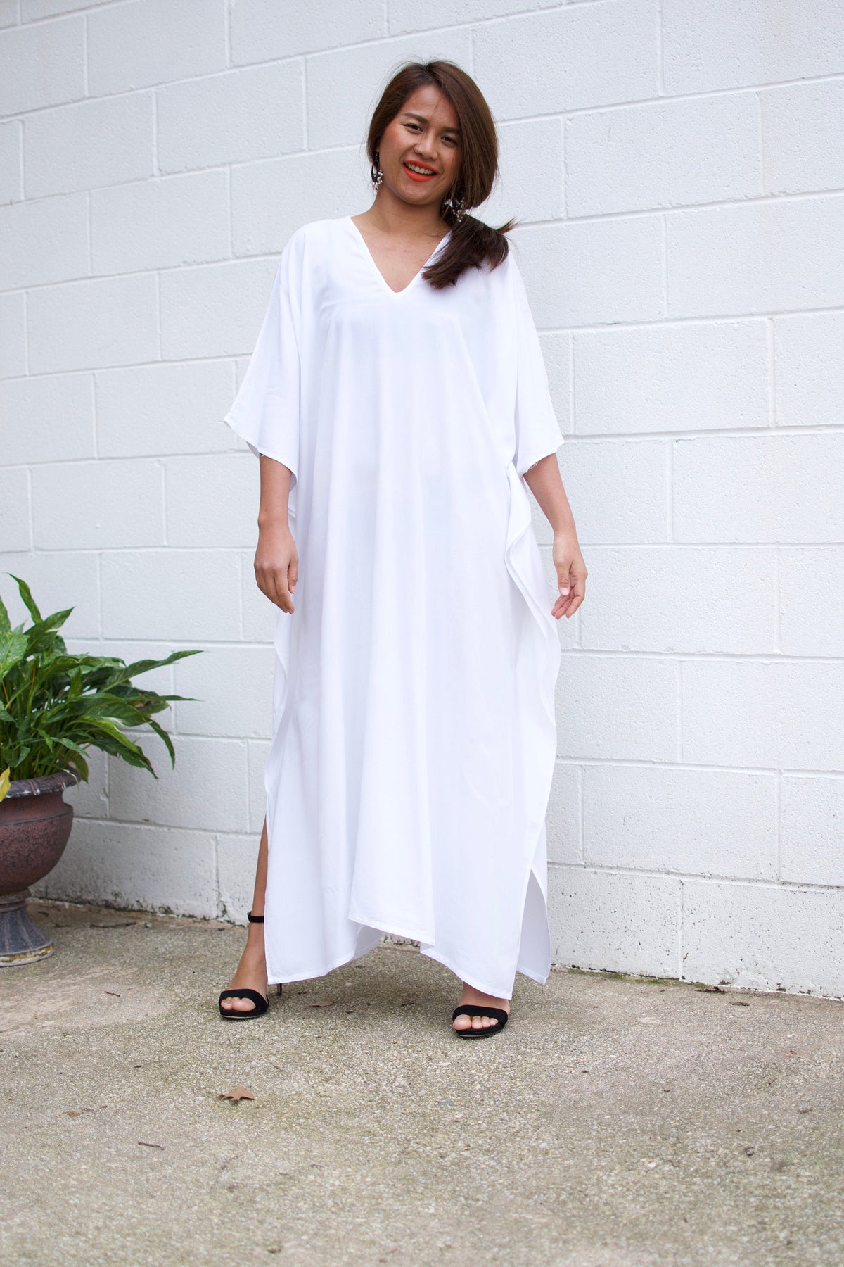 MALA handworks Nora Kaftan in White