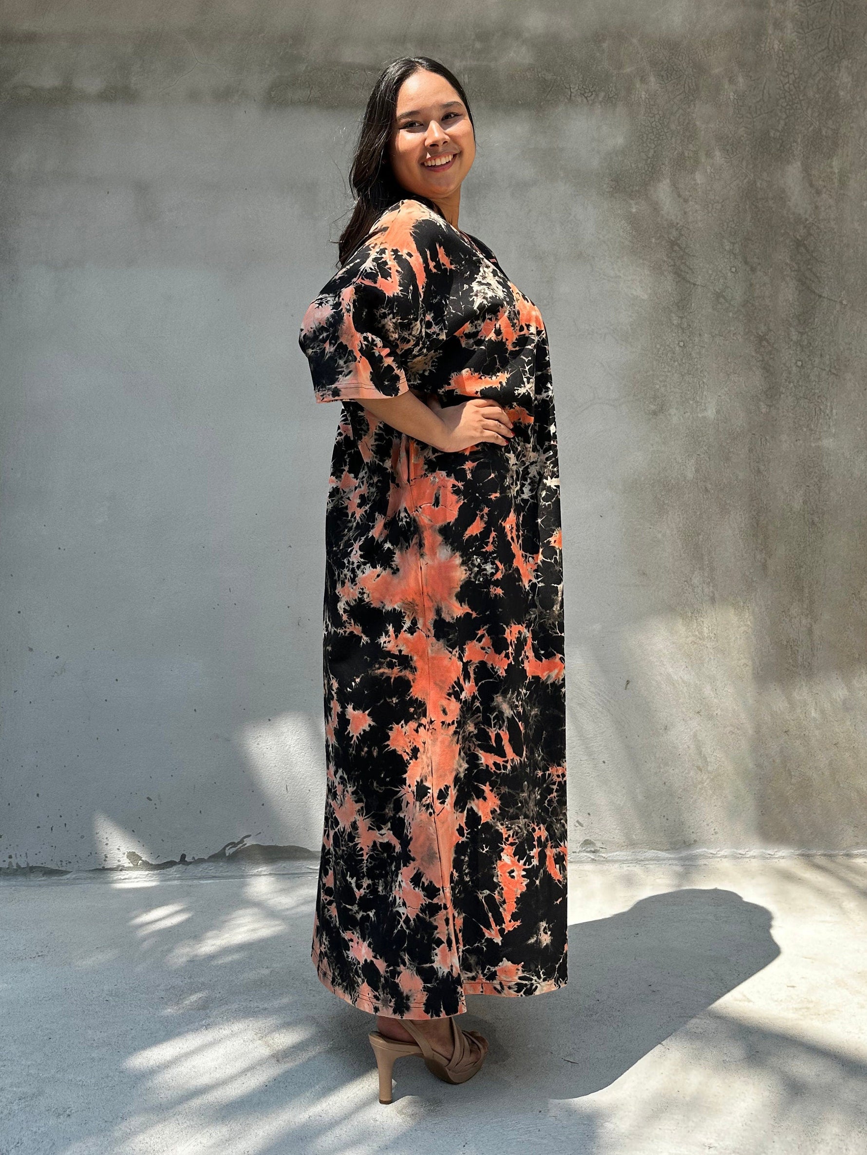 Mala Handworks Olivia Cotton Kaftan in Black and Apricot Tie Dye