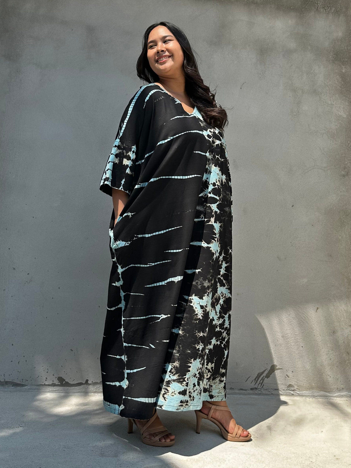 Mala Handworks Olivia Cotton Kaftan in Black and Aqua Tie Dye