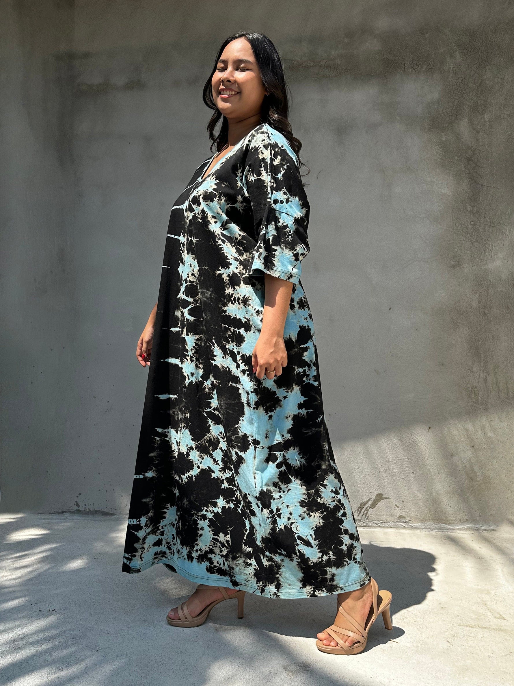 Mala Handworks Olivia Cotton Kaftan in Black and Aqua Tie Dye