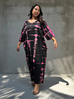 Mala Handworks Olivia Cotton Kaftan in Black and Fuchsia Tie Dye