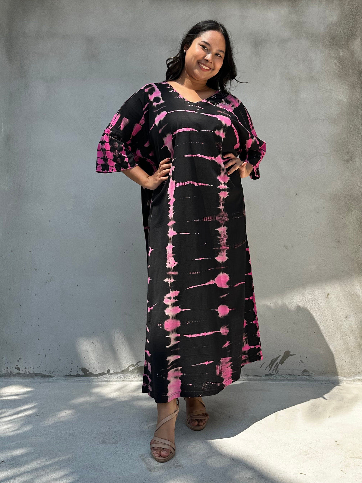 Mala Handworks Olivia Cotton Kaftan in Black and Fuchsia Tie Dye