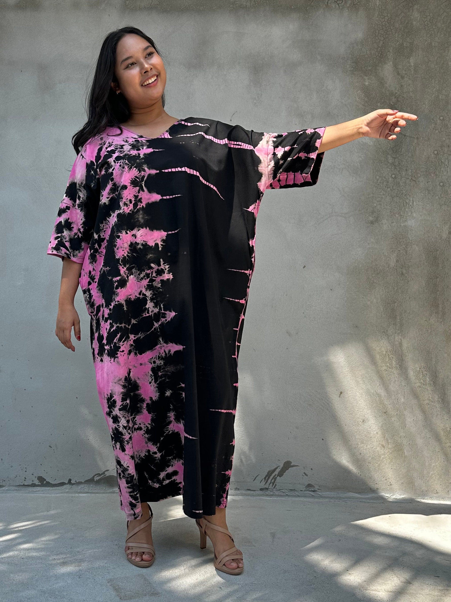 Mala Handworks Olivia Cotton Kaftan in Black and Pink Tie Dye