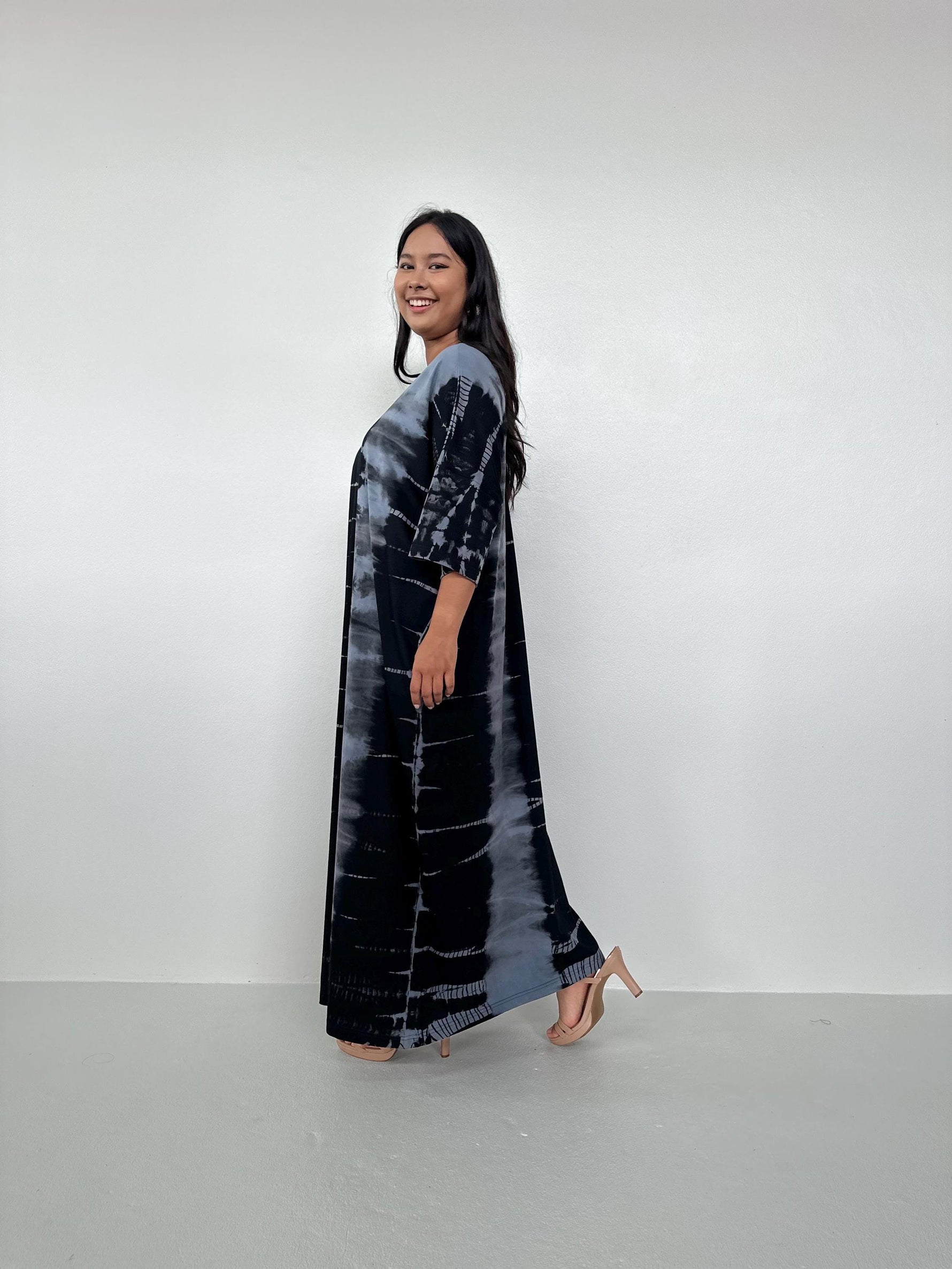 Mala Handworks Olivia Cotton Kaftan in Gray and Black Tie Dye