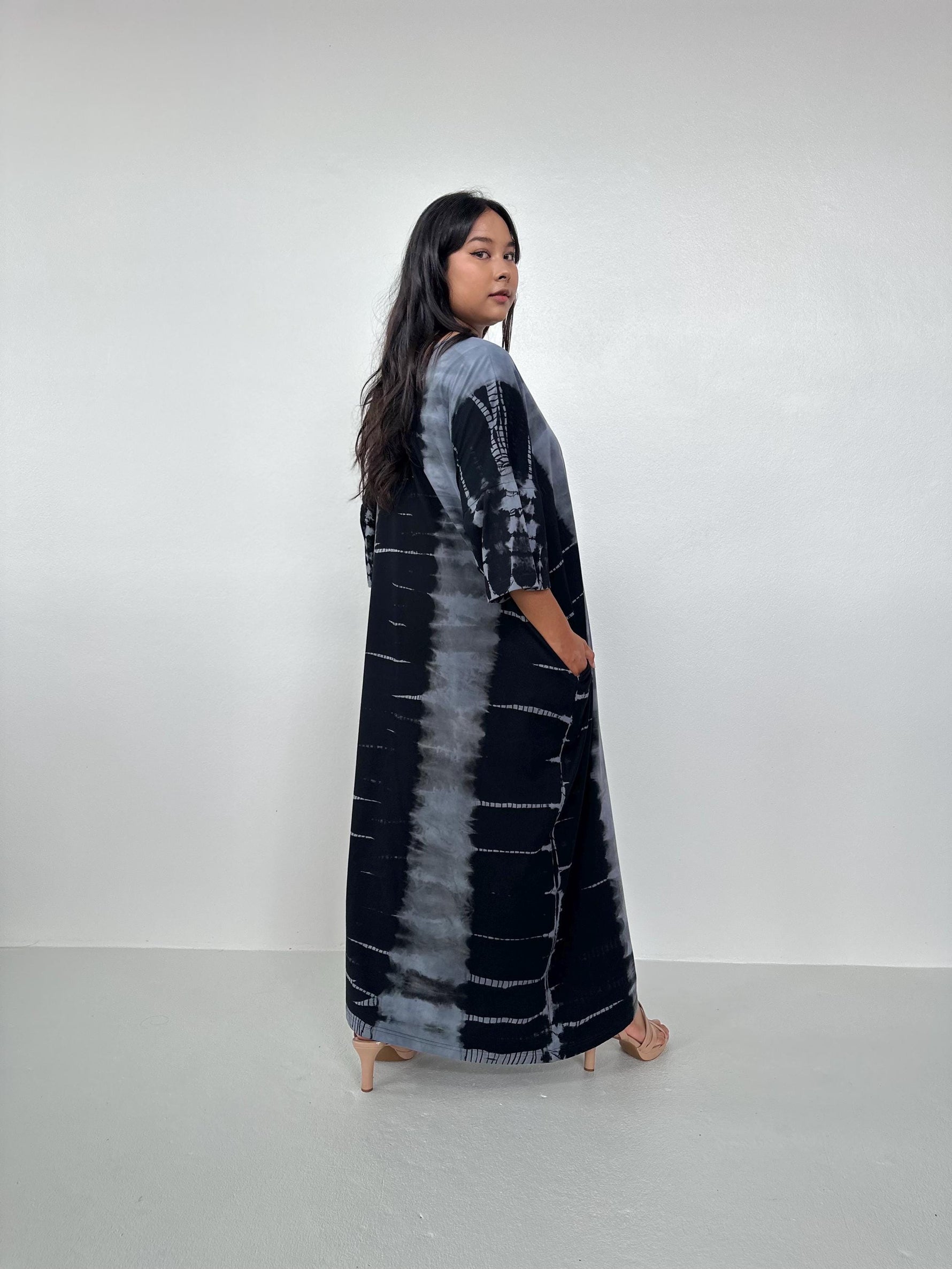 Mala Handworks Olivia Cotton Kaftan in Gray and Black Tie Dye