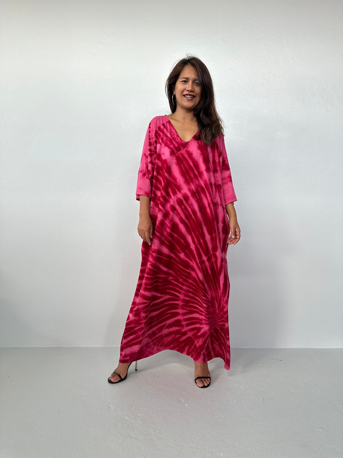 Olivia Cotton Kaftan in Merlot and Fuchsia Tie Dye - Mala Handworks