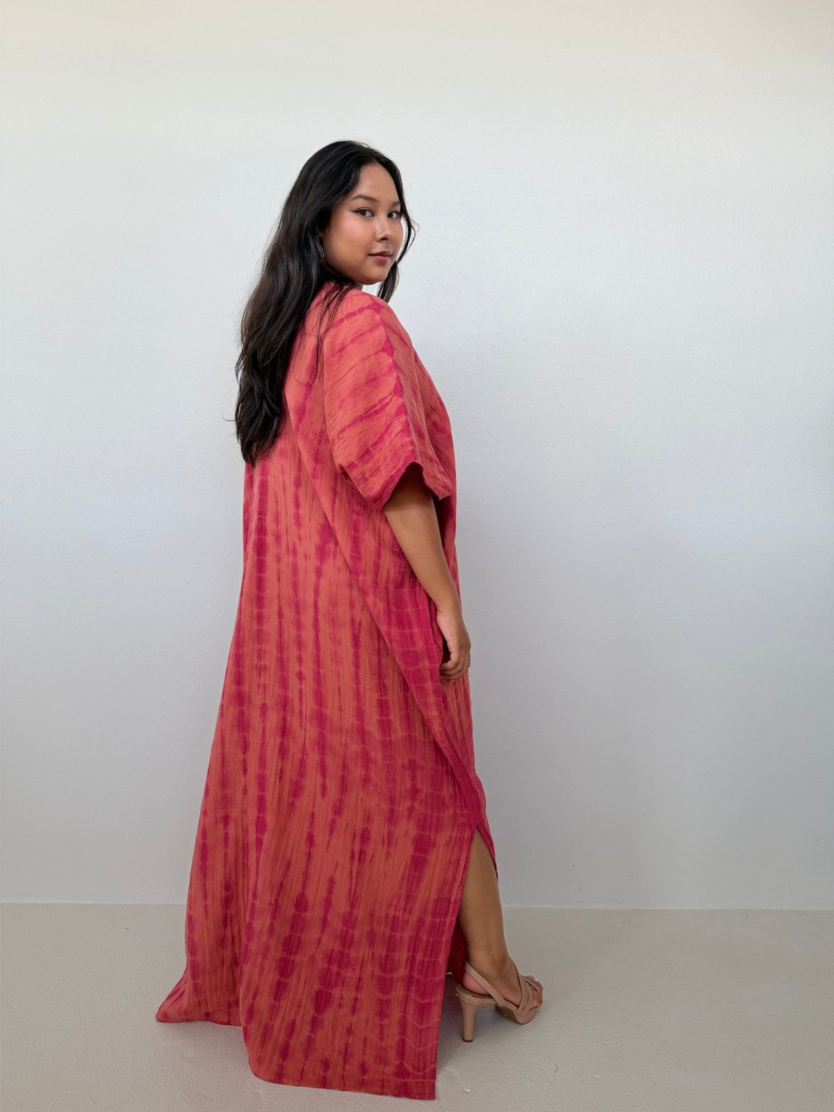 Mala Handworks Grace Cotton Kaftan in Raspberry Tie Dye