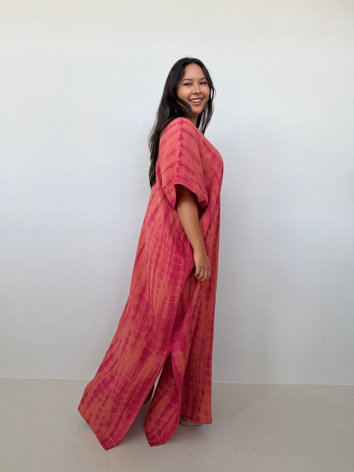 Mala Handworks Grace Cotton Kaftan in Raspberry Tie Dye