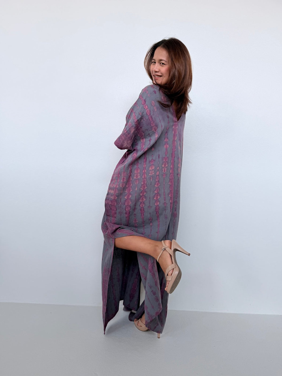 Penelope Double Gauze Cotton Kaftan in Fossil with Violet Tie Dye - Mala Handworks