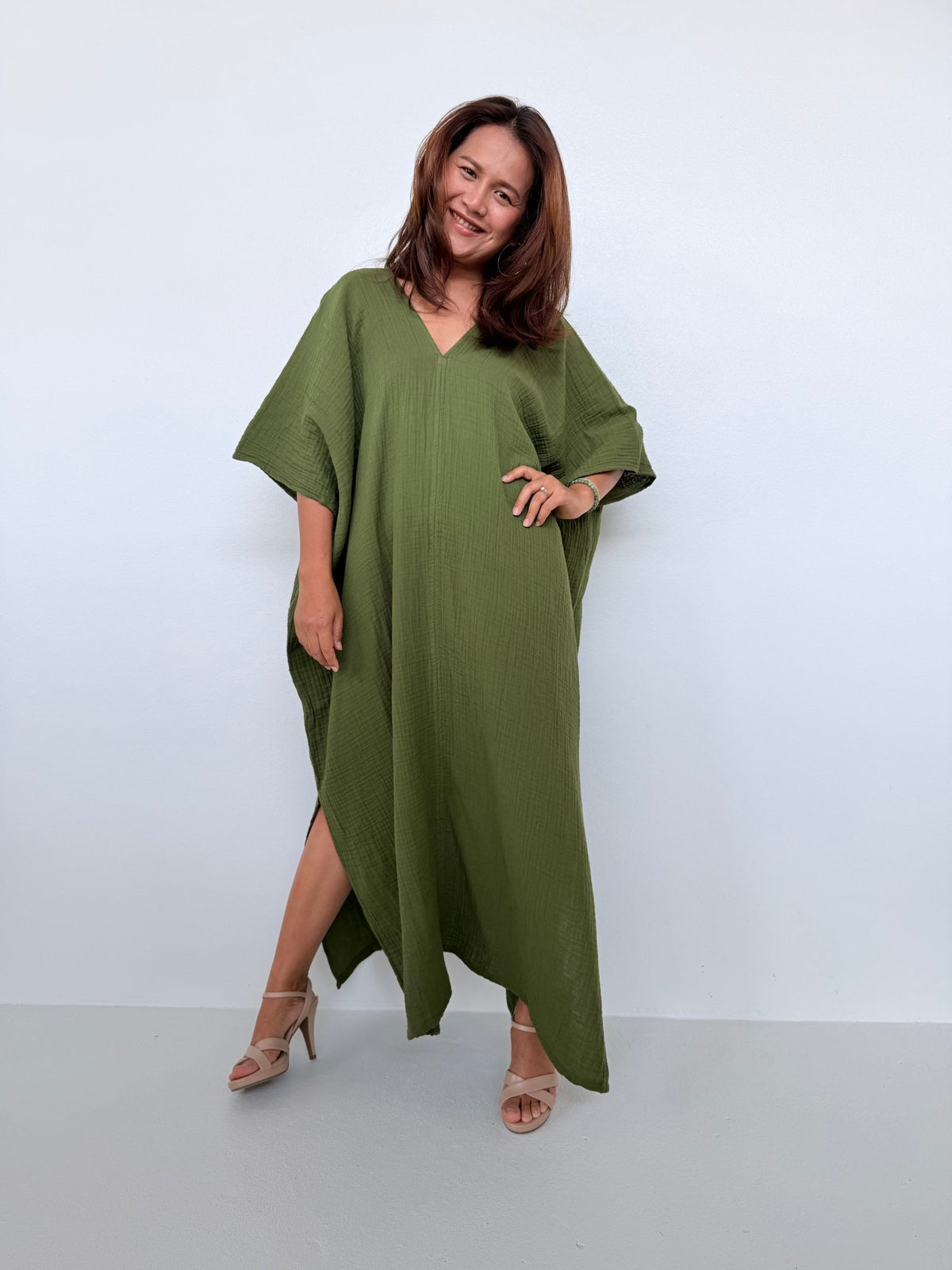 Penelope Double Gauze Cotton Kaftan in Moss - Mala Handworks