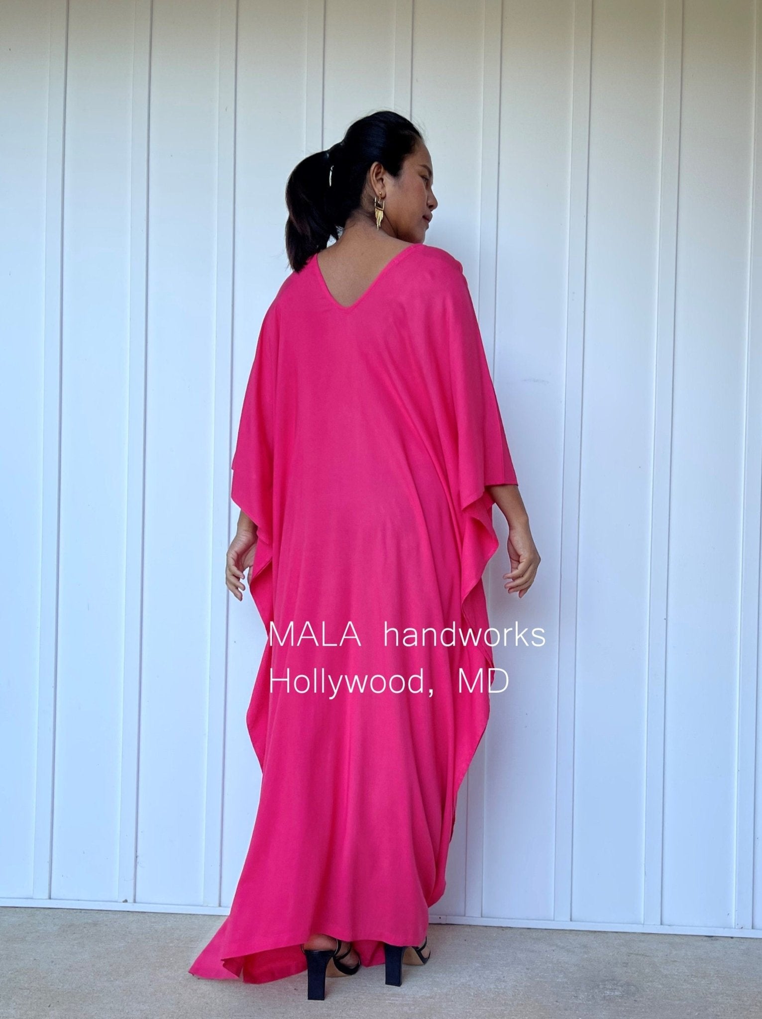 MALA handworks  Mala Kaftan in Fuchsia Pink