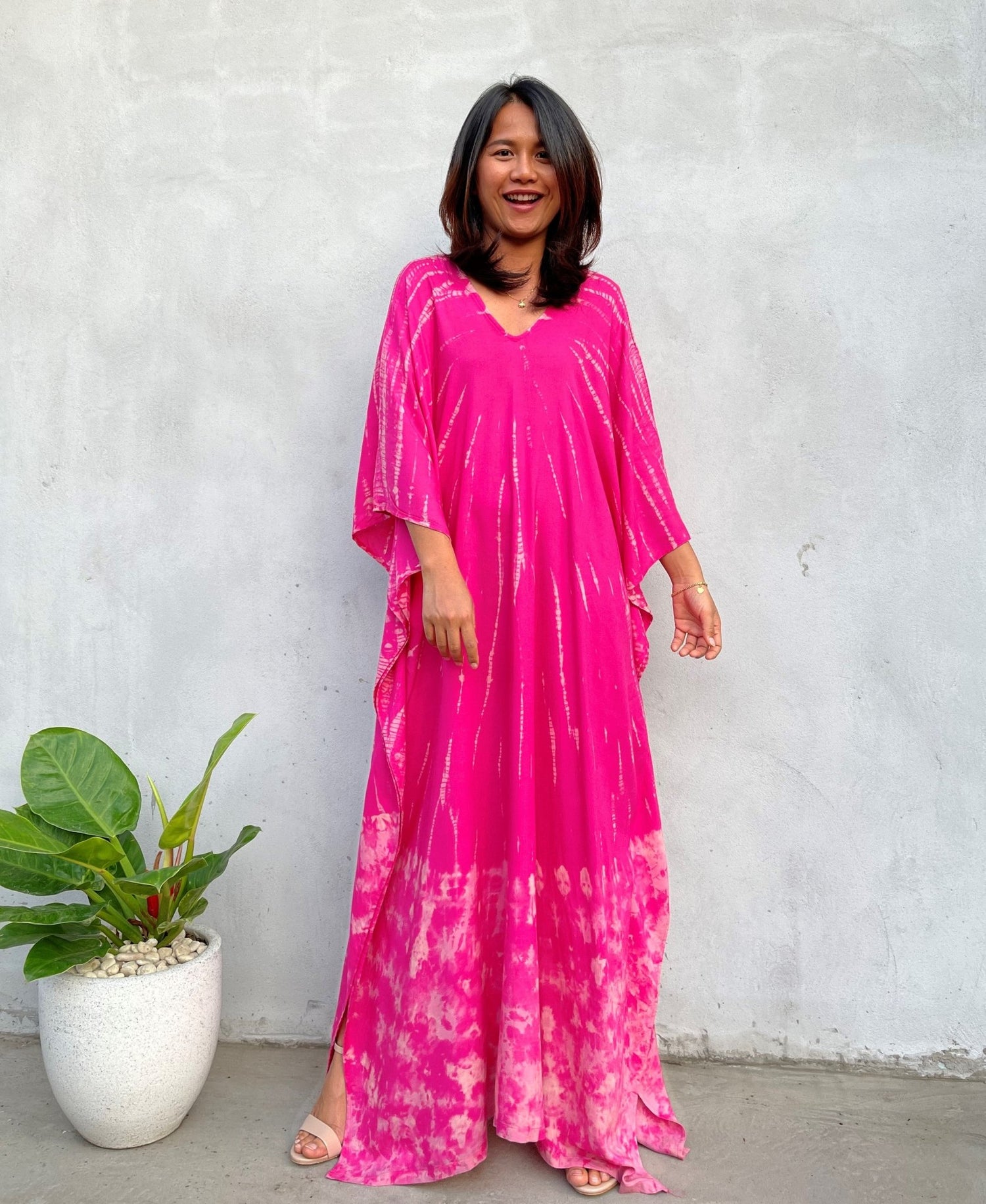 MALA handworks Mala Kaftan in Fuchsia