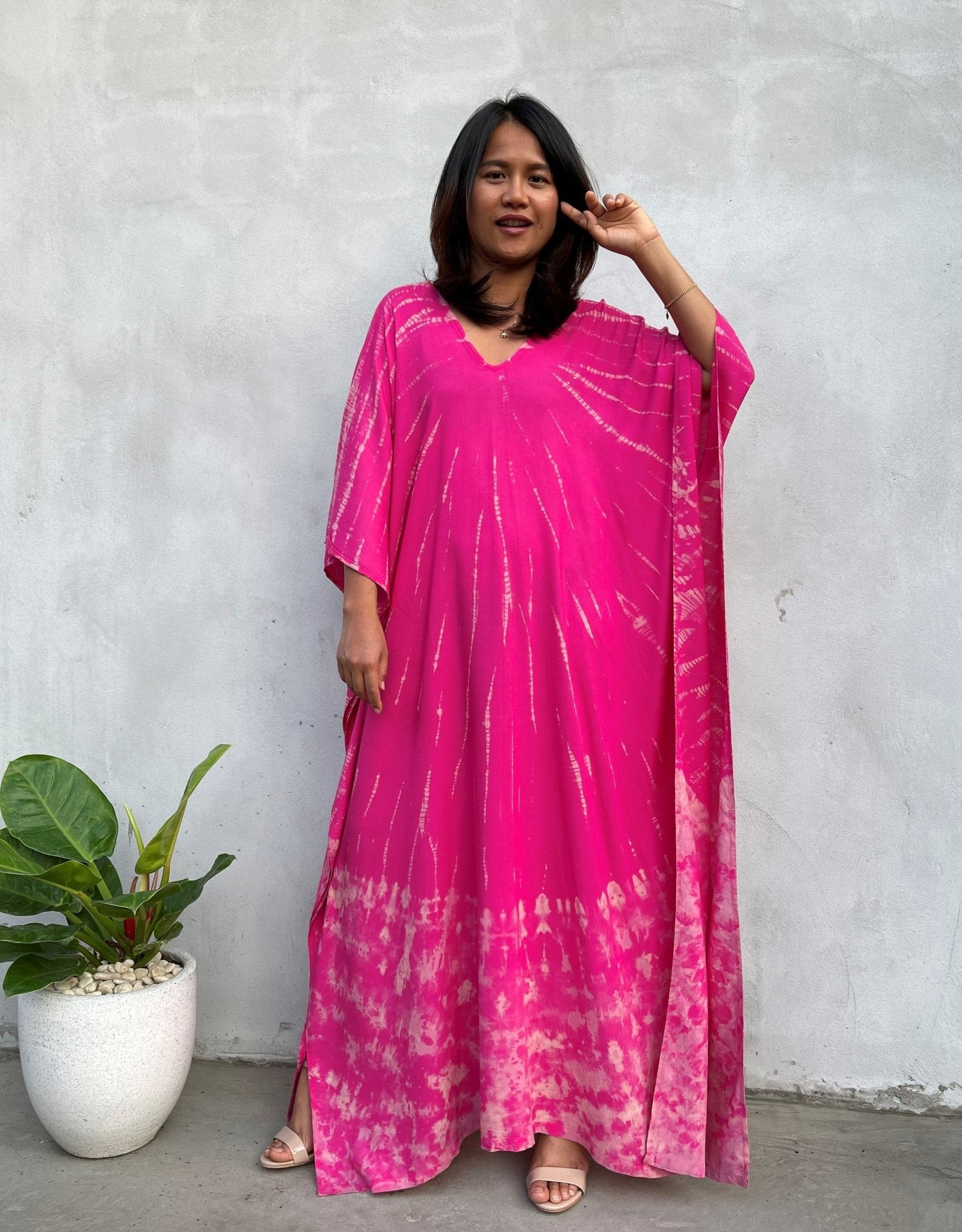 MALA handworks Mala Kaftan in Fuchsia