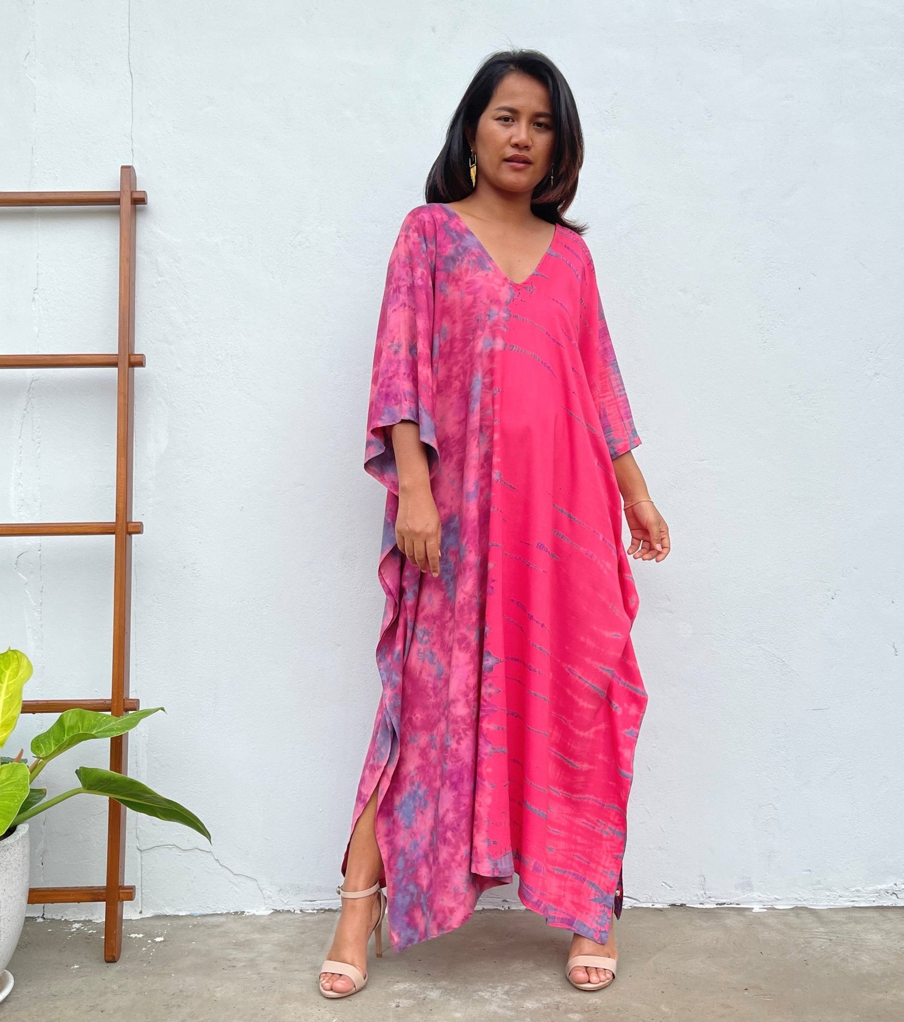 MALA handworks Mala Kaftan in Fuchsia and Gray Purple Tie Dye