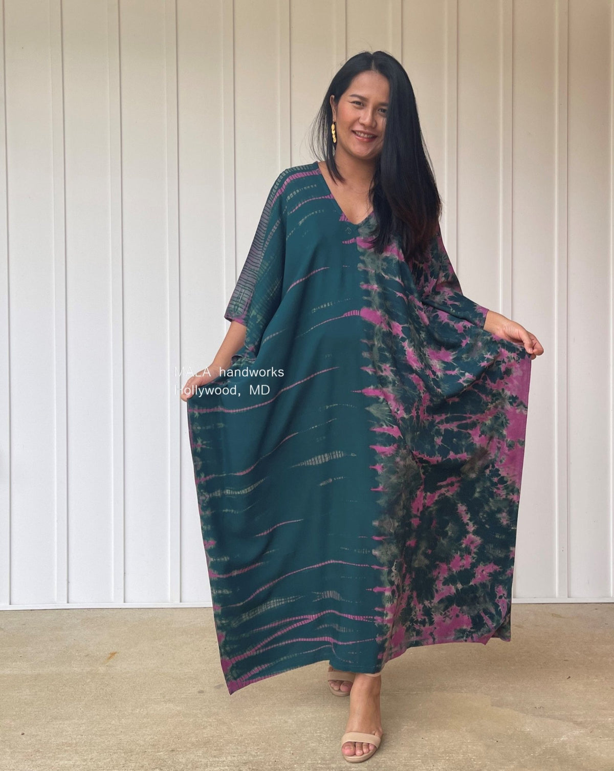 MALA handworks  Mala Kaftan in Green and Fuchsia Tie Dye
