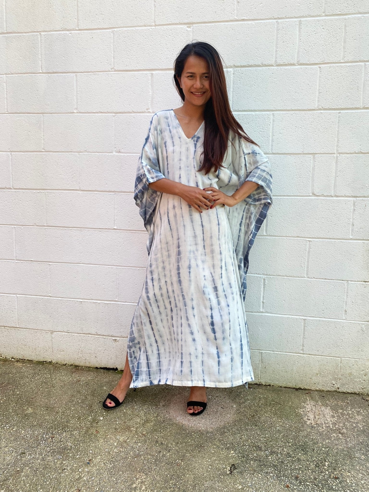 MALA handworks  50 Nora Kaftan in White and Gray Tie Dye