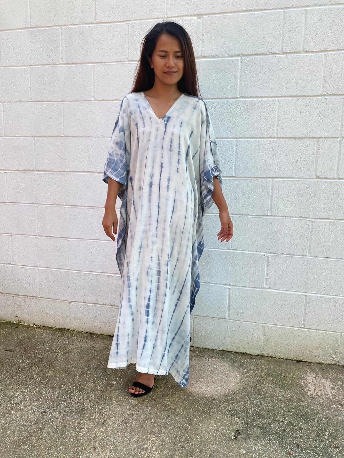 MALA handworks  50 Nora Kaftan in White and Gray Tie Dye