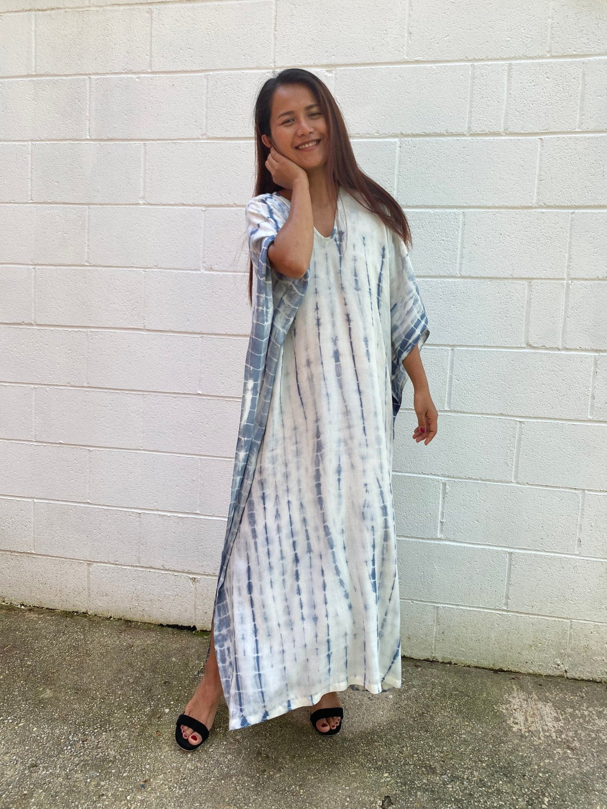 MALA handworks  50 Nora Kaftan in White and Gray Tie Dye