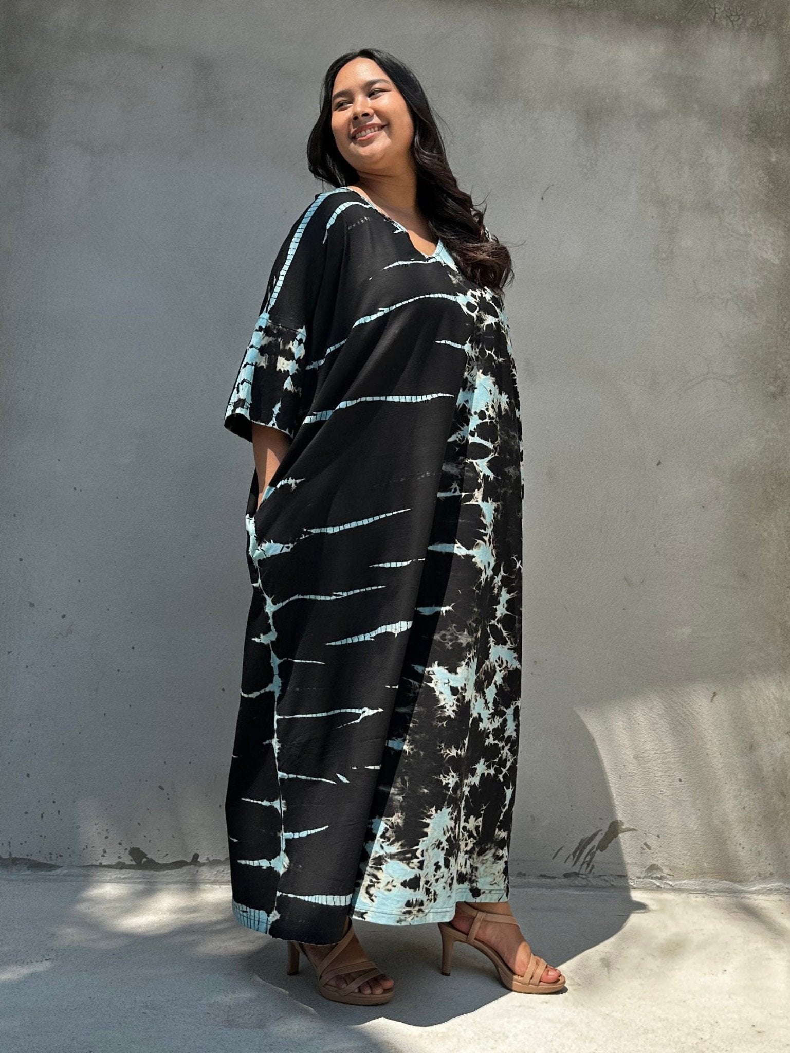 Mala Handworks Olivia Cotton Kaftan in Black and Aqua Tie Dye