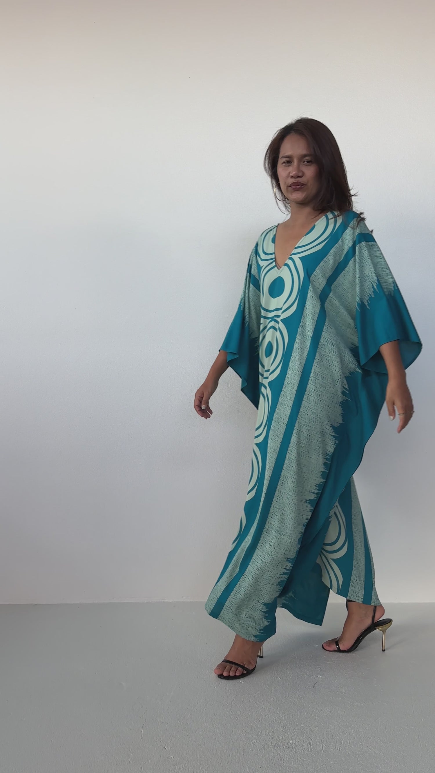Luna Handmade Kaftan in Turquoise Echoeye Pattern