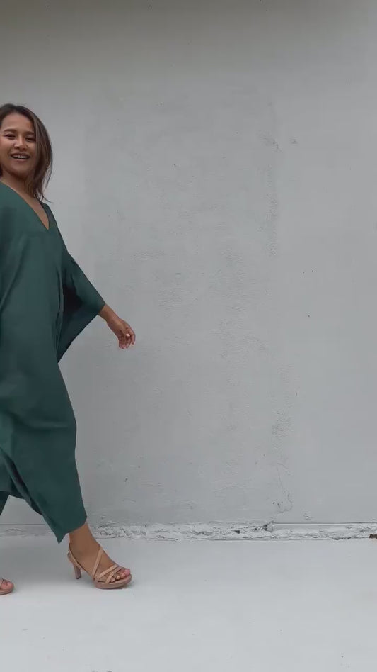 Mala Kaftan in Dark Green